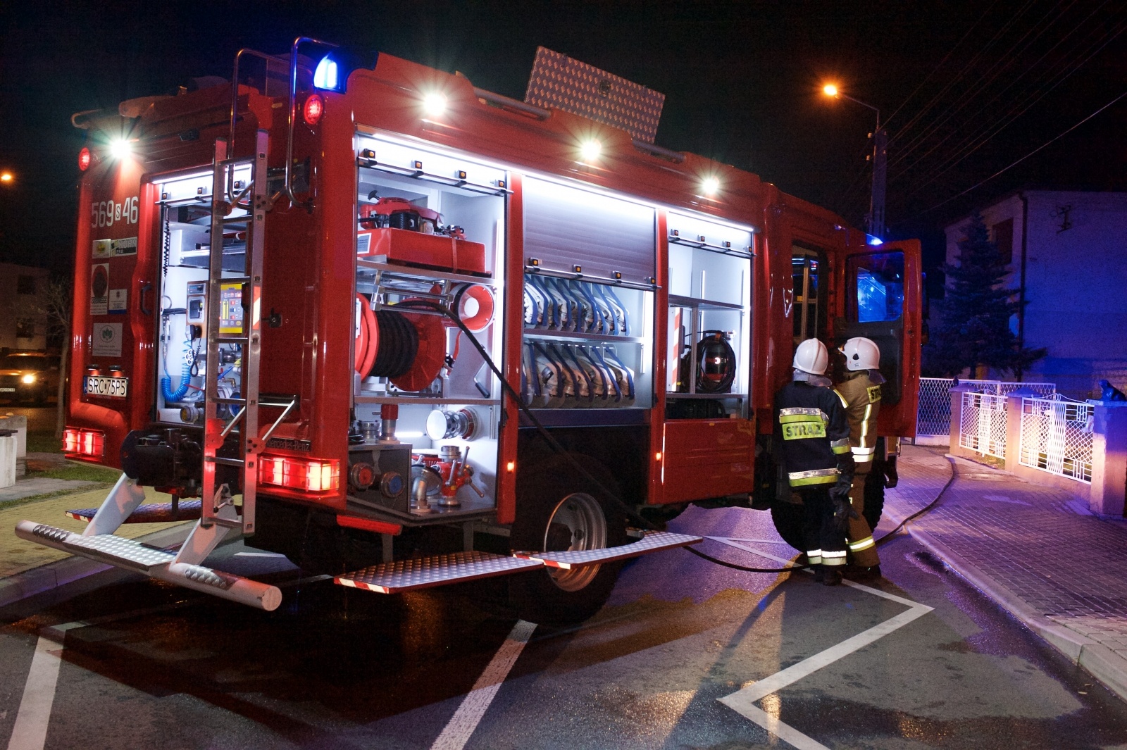Zdjęcie w galerii na portalu naszraciborz.pl: Pożar drewna w domu w Tworkowie wiadomości z regionu