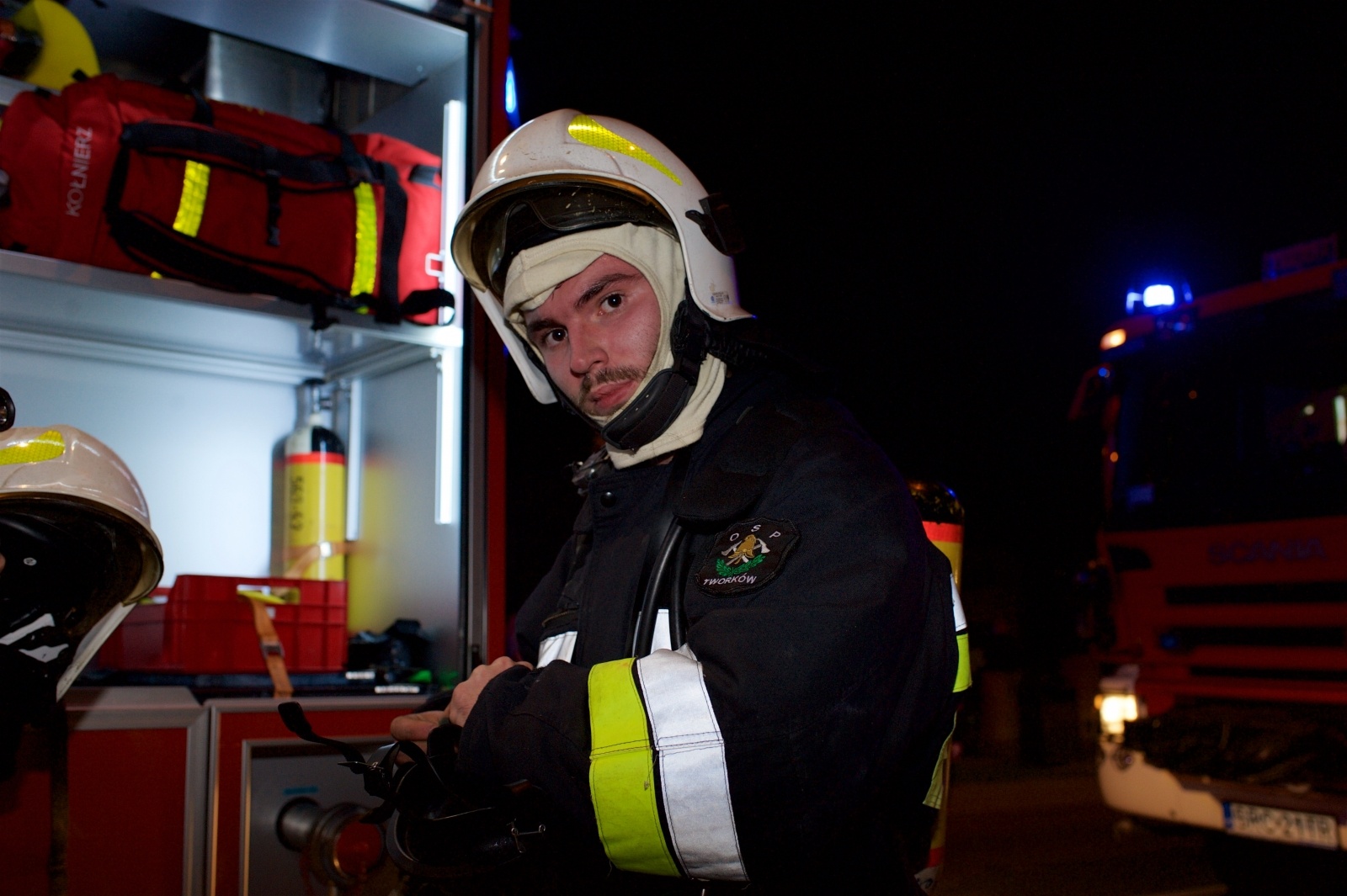 Zdjęcie w galerii na portalu naszraciborz.pl: Pożar drewna w domu w Tworkowie wiadomości z regionu