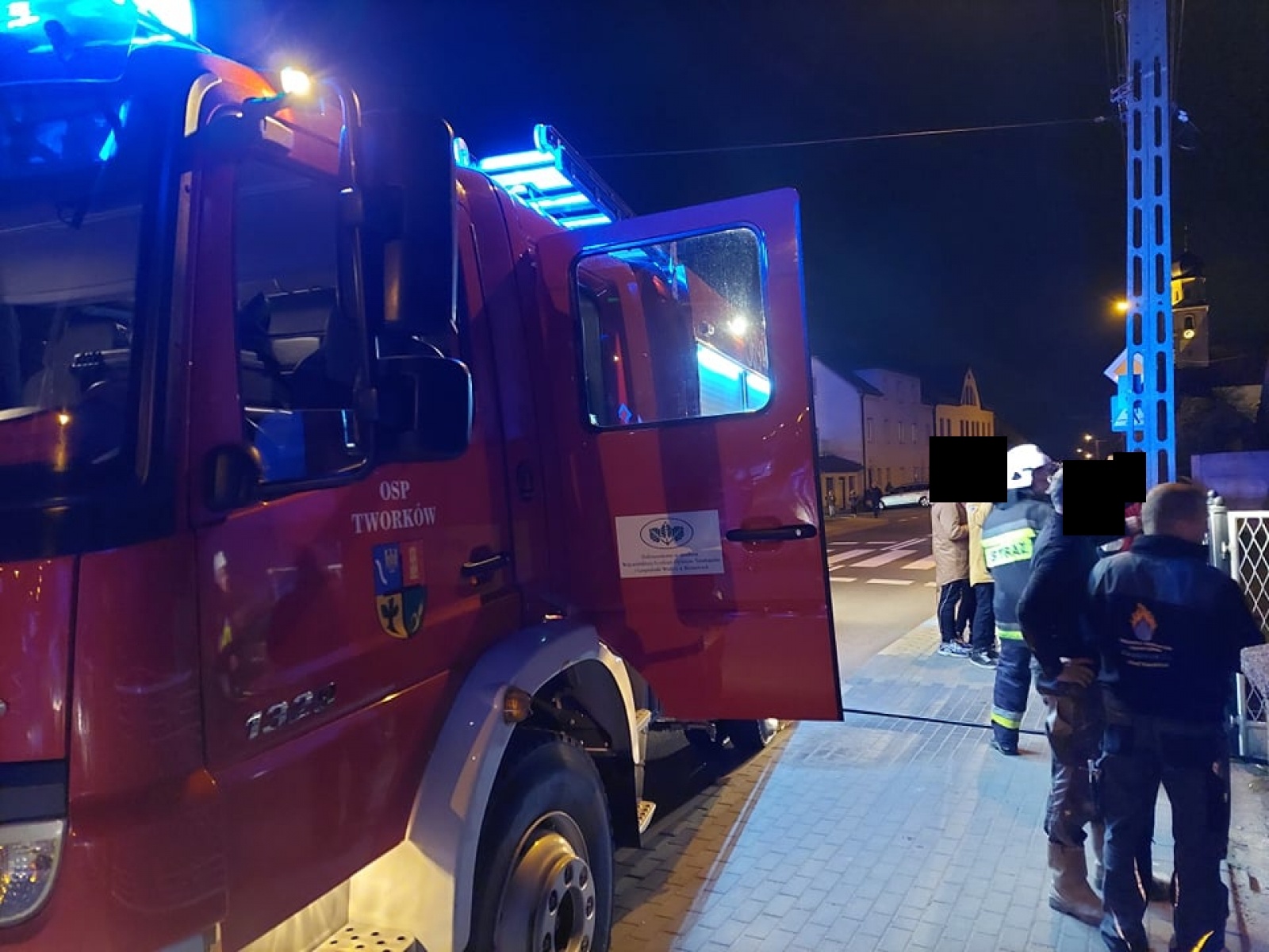 Zdjęcie w galerii na portalu naszraciborz.pl: Pożar drewna w domu w Tworkowie wiadomości z regionu