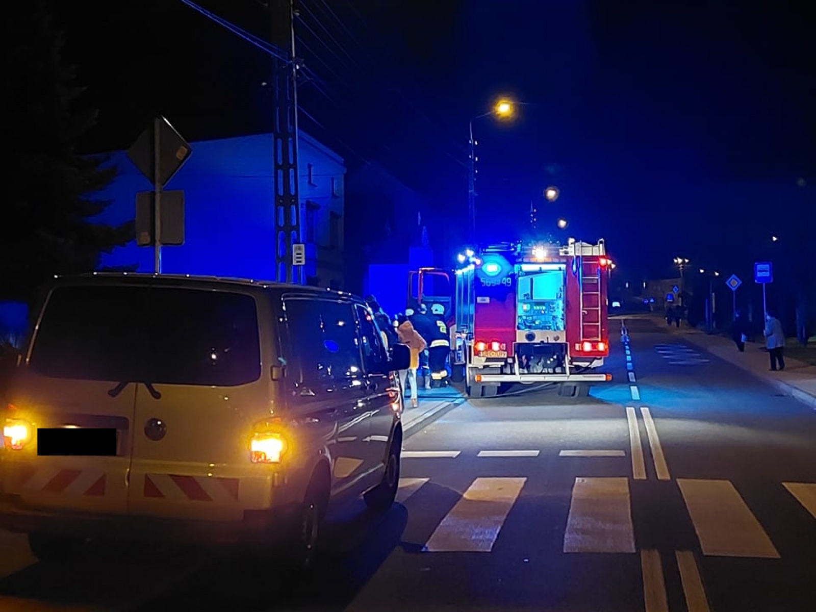 Zdjęcie w galerii na portalu naszraciborz.pl: Pożar drewna w domu w Tworkowie wiadomości z regionu