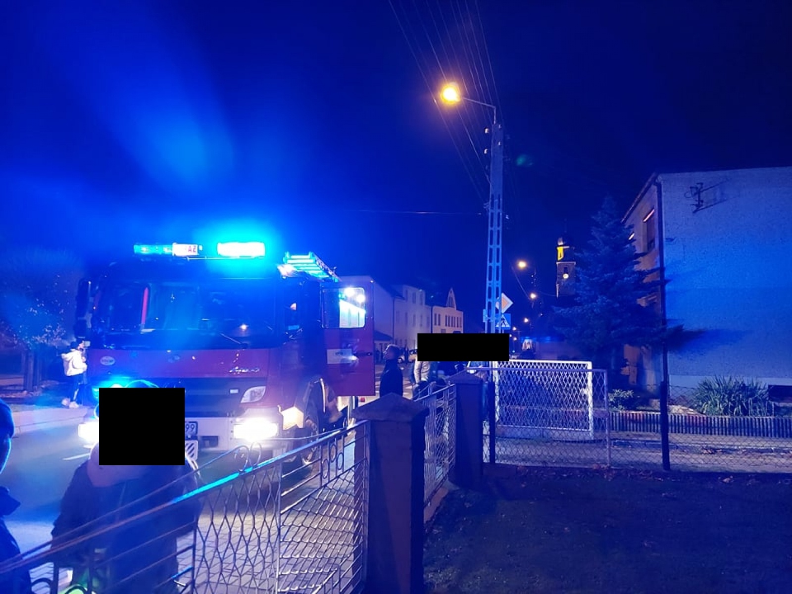 Zdjęcie w galerii na portalu naszraciborz.pl: Pożar drewna w domu w Tworkowie wiadomości z regionu