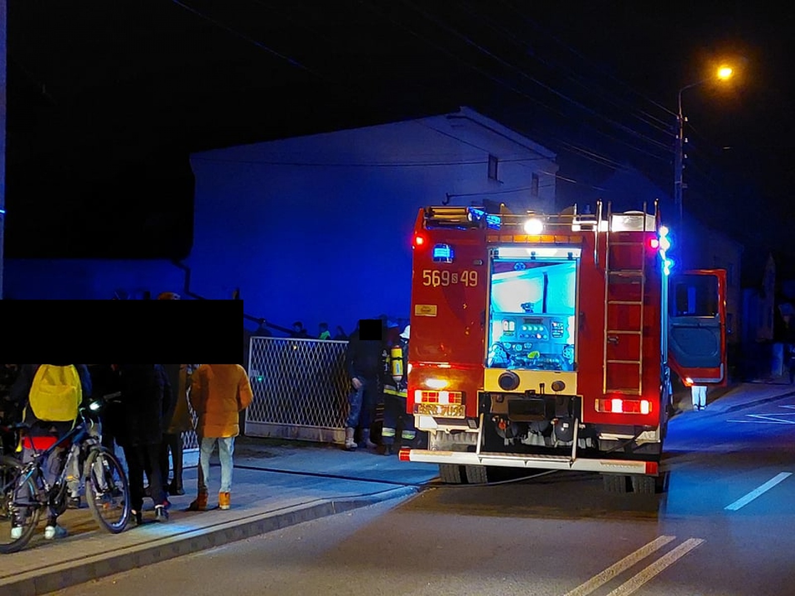 Zdjęcie w galerii na portalu naszraciborz.pl: Pożar drewna w domu w Tworkowie wiadomości z regionu