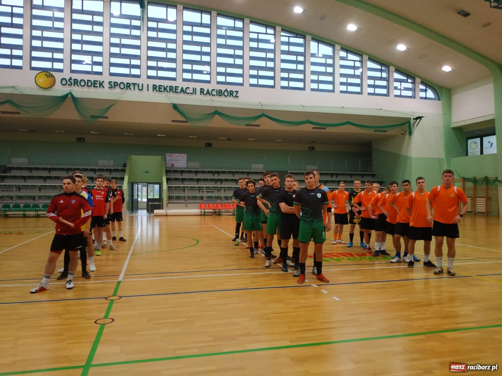 Zdjęcie w galerii na portalu naszraciborz.pl: Piłkarskie zmagania w Arenie Rafako [FOTO] wiadomości z regionu