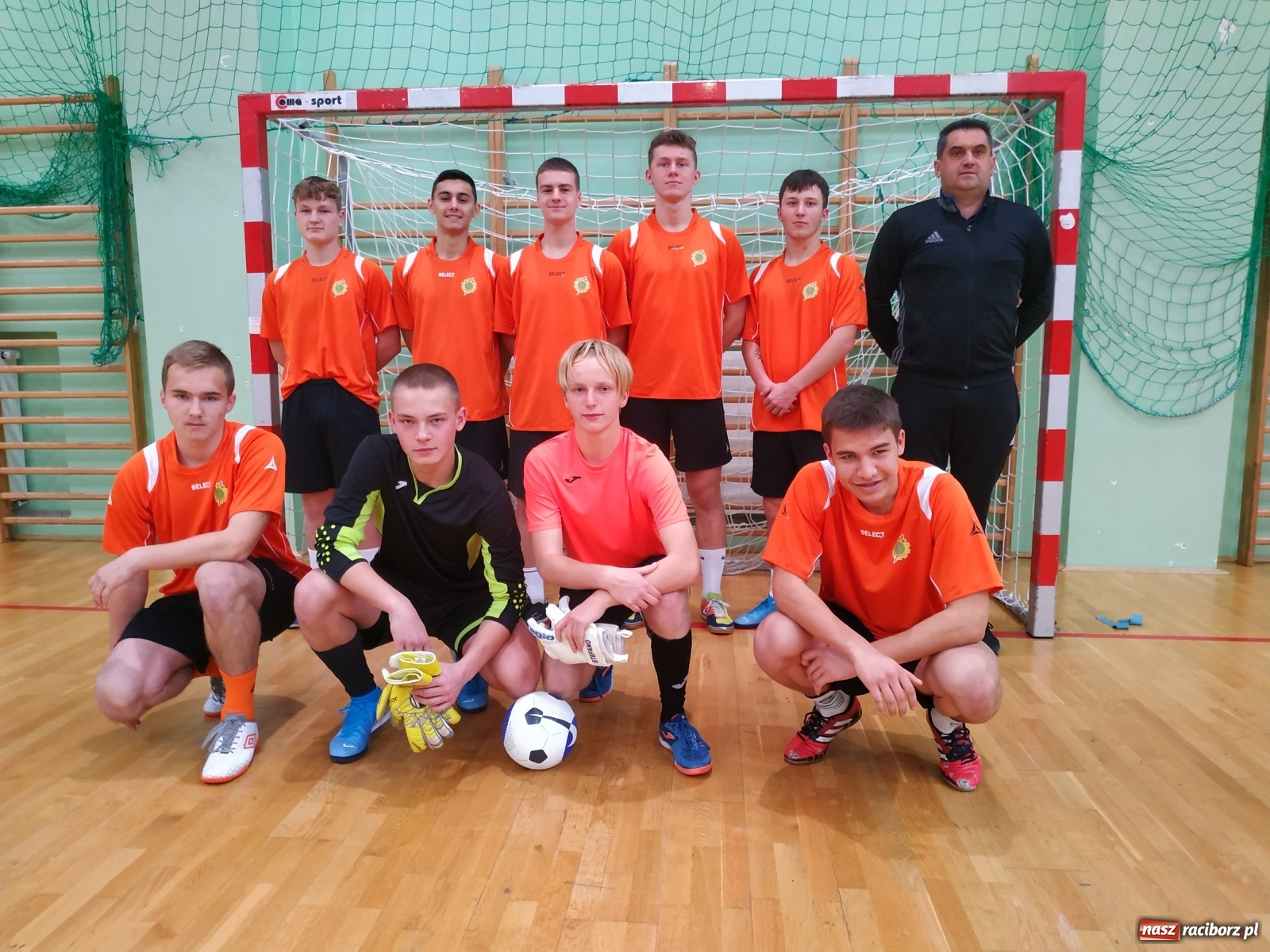 Zdjęcie w galerii na portalu naszraciborz.pl: Piłkarskie zmagania w Arenie Rafako [FOTO] wiadomości z regionu