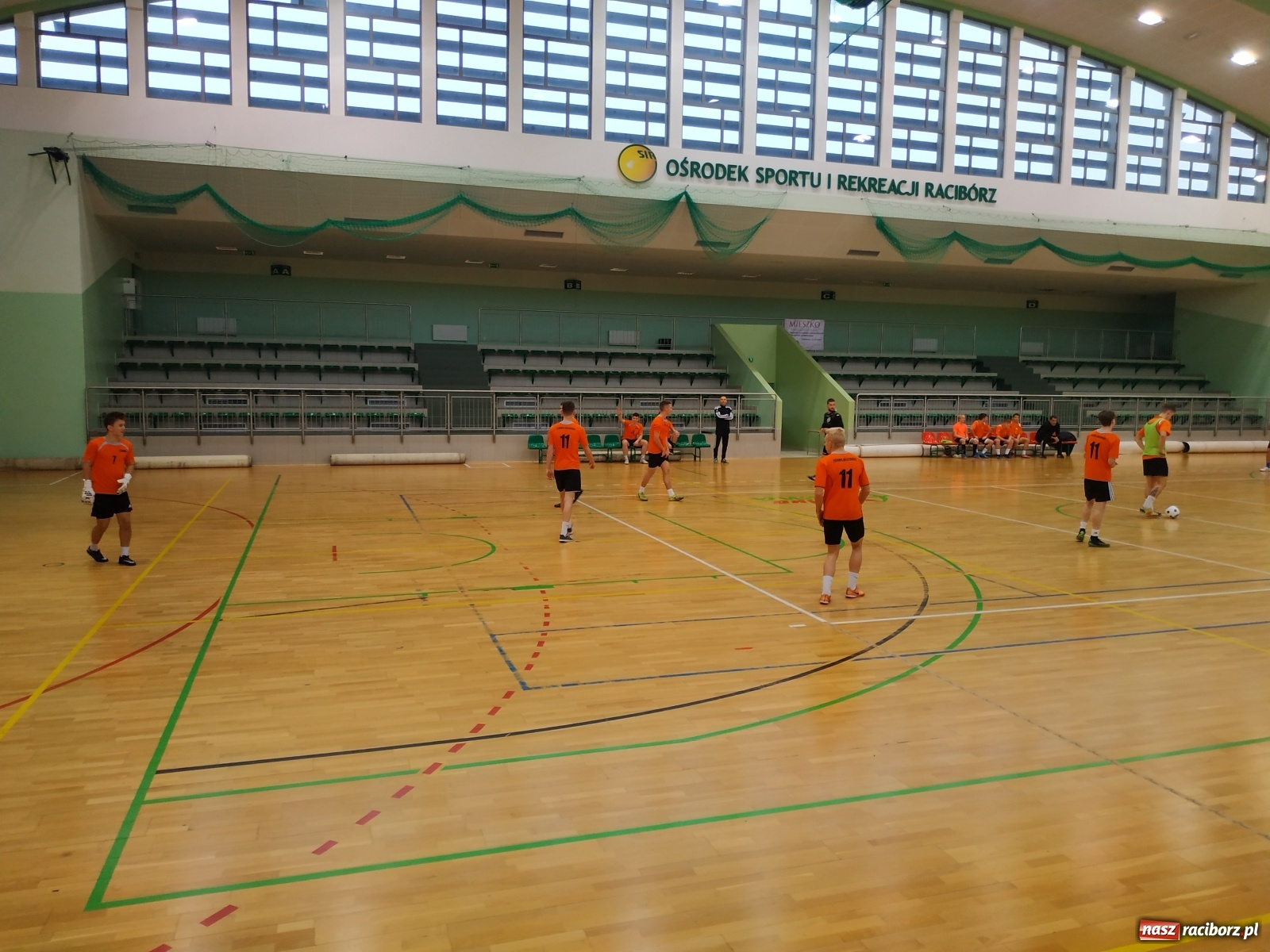 Zdjęcie w galerii na portalu naszraciborz.pl: Piłkarskie zmagania w Arenie Rafako [FOTO] wiadomości z regionu