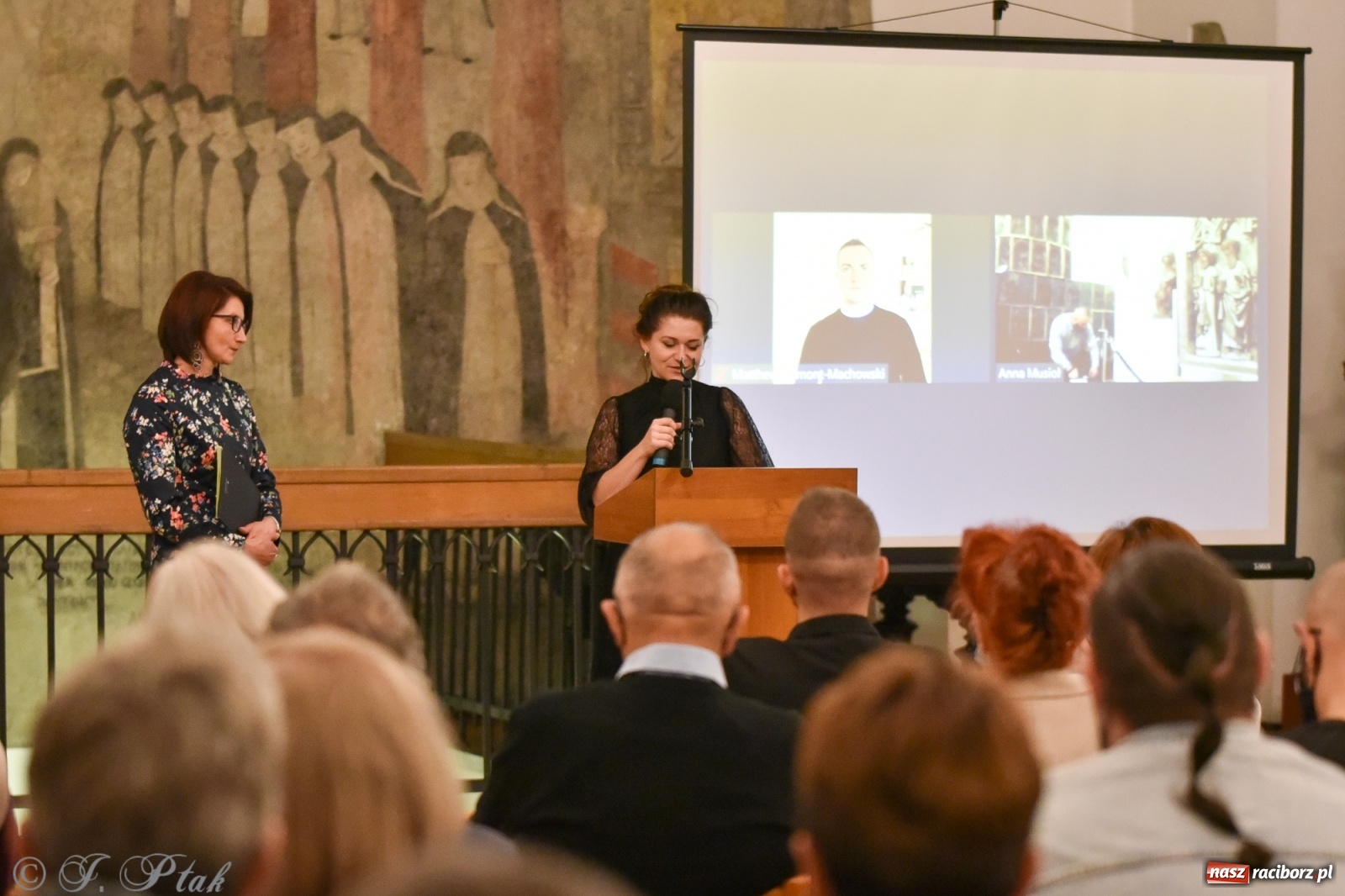 Zdjęcie w galerii na portalu naszraciborz.pl: Od pradziejów do współczesności. O rytuałach pogrzebowych w raciborskim Muzeum wiadomości z regionu