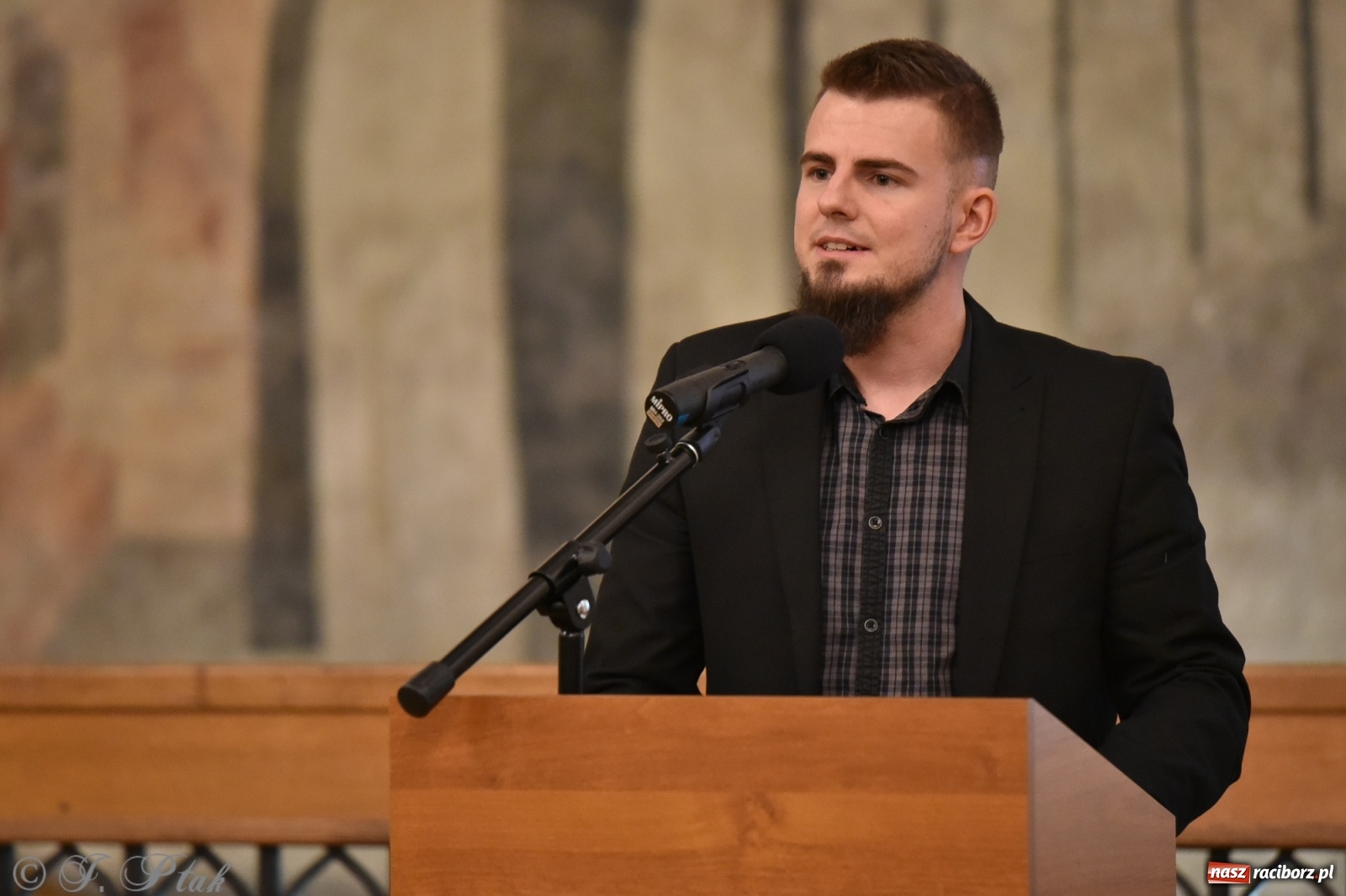 Zdjęcie w galerii na portalu naszraciborz.pl: Od pradziejów do współczesności. O rytuałach pogrzebowych w raciborskim Muzeum wiadomości z regionu