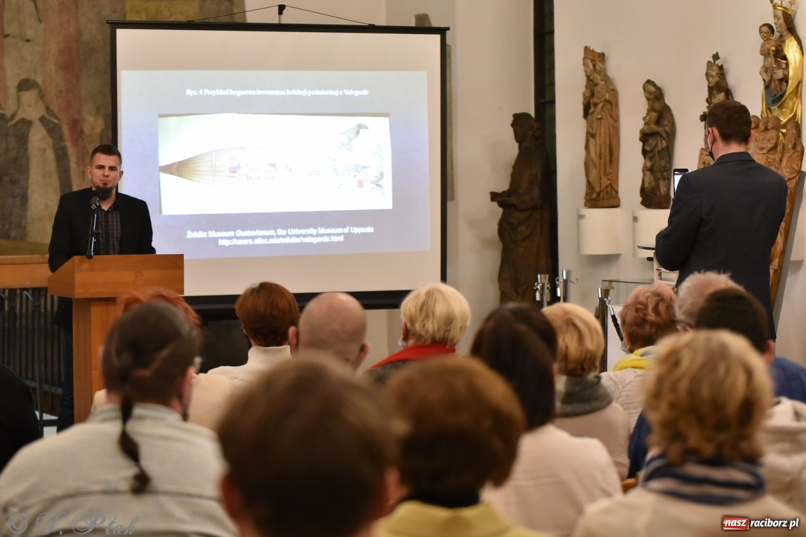 Zdjęcie w galerii na portalu naszraciborz.pl: Od pradziejów do współczesności. O rytuałach pogrzebowych w raciborskim Muzeum wiadomości z regionu