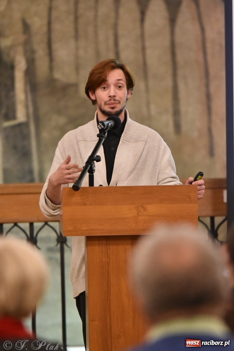 Zdjęcie w galerii na portalu naszraciborz.pl: Od pradziejów do współczesności. O rytuałach pogrzebowych w raciborskim Muzeum wiadomości z regionu