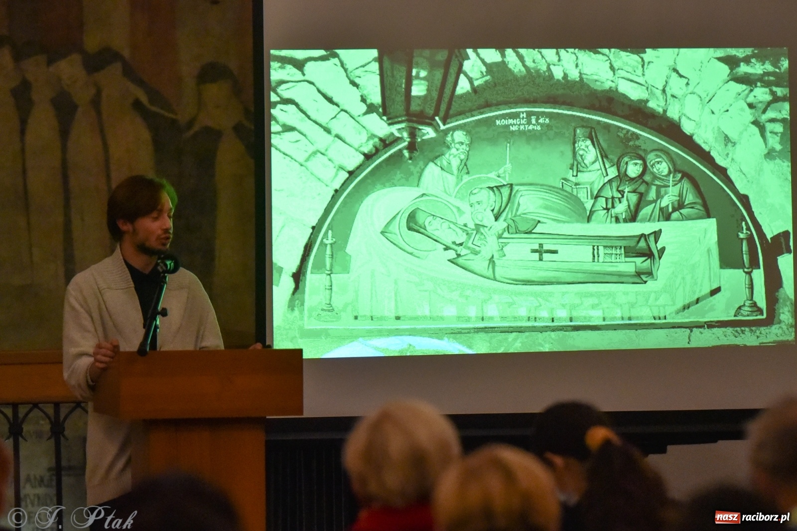 Zdjęcie w galerii na portalu naszraciborz.pl: Od pradziejów do współczesności. O rytuałach pogrzebowych w raciborskim Muzeum wiadomości z regionu