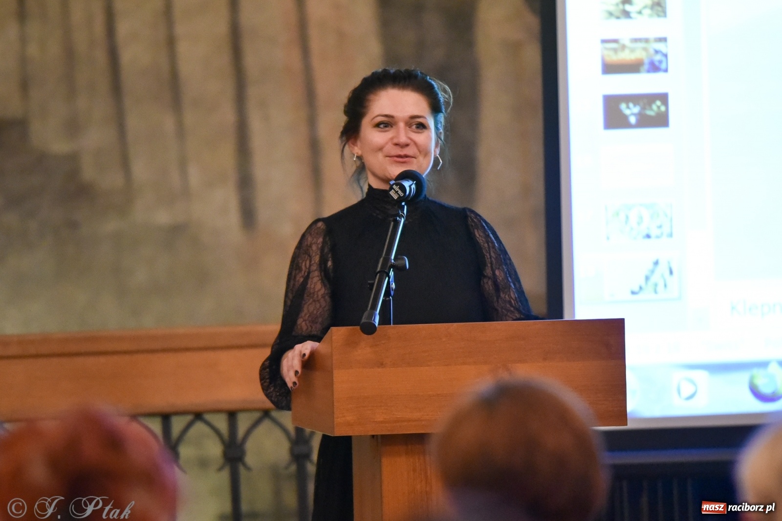 Zdjęcie w galerii na portalu naszraciborz.pl: Od pradziejów do współczesności. O rytuałach pogrzebowych w raciborskim Muzeum wiadomości z regionu