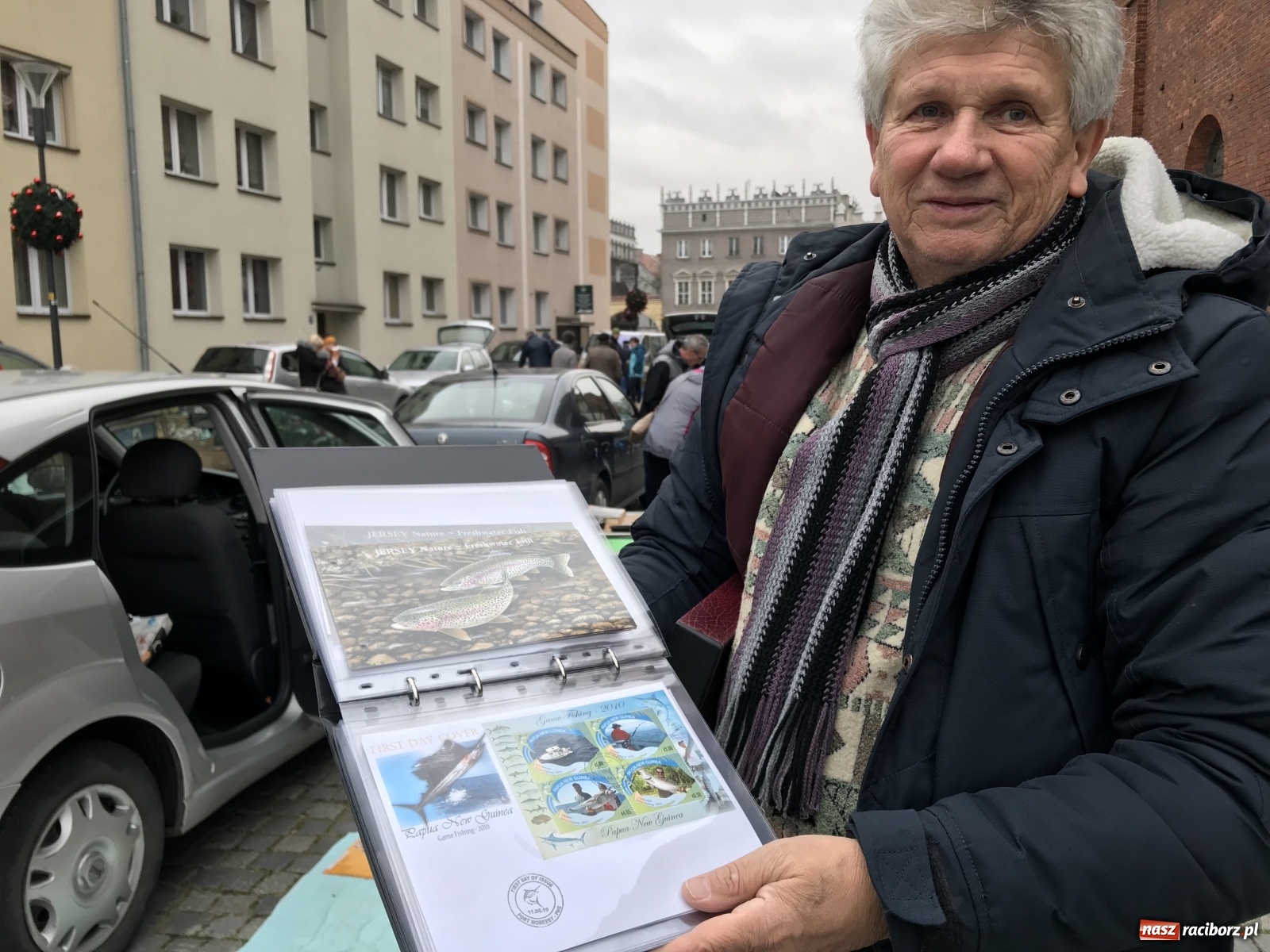 Zdjęcie w galerii na portalu naszraciborz.pl: Plac Dominikański zapełniony. Listopadowy targ staroci wiadomości z regionu