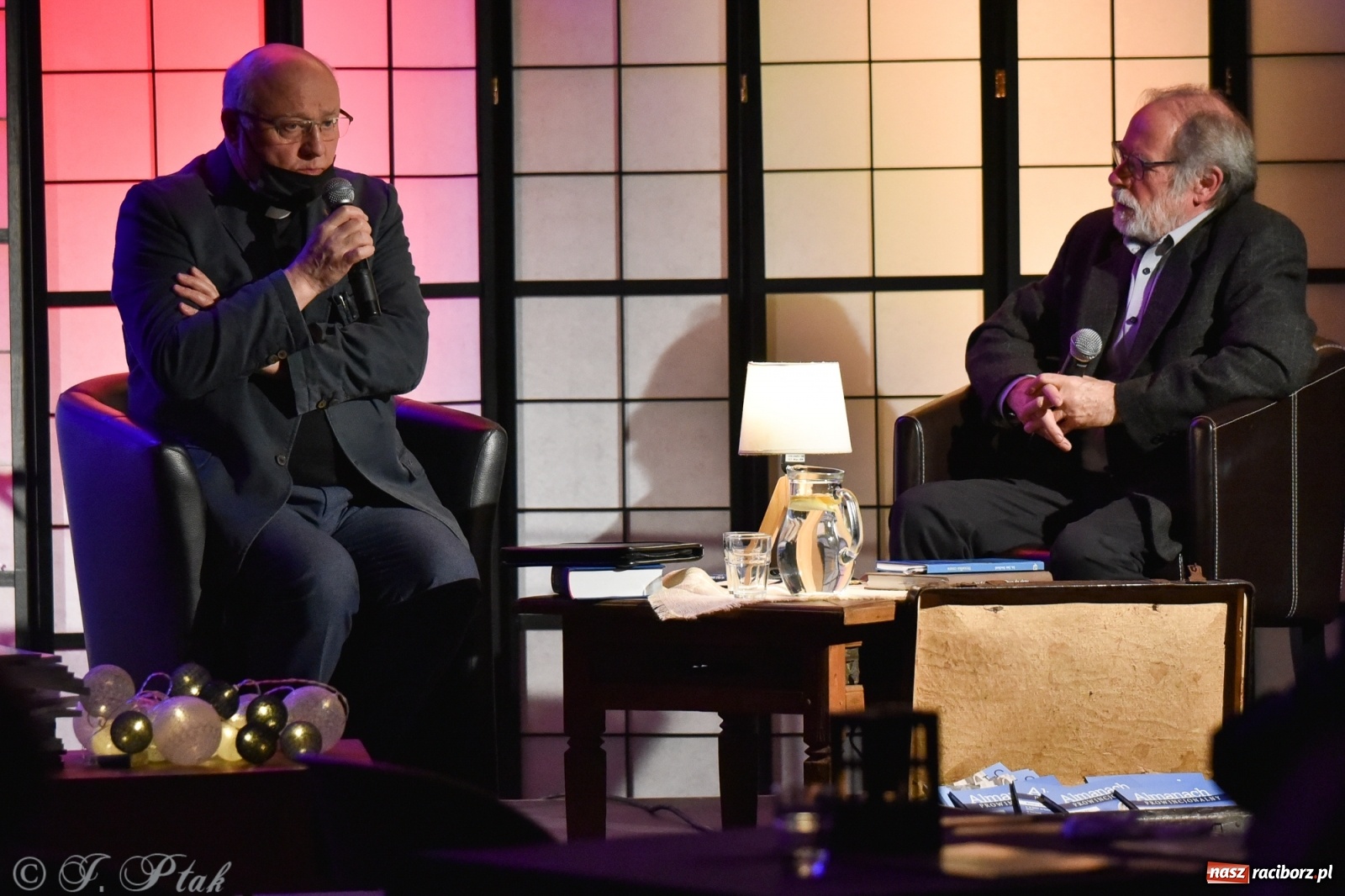 Zdjęcie w galerii na portalu naszraciborz.pl: W RCK promowano nowy numer Almanachu Prowincjonalnego wiadomości z regionu