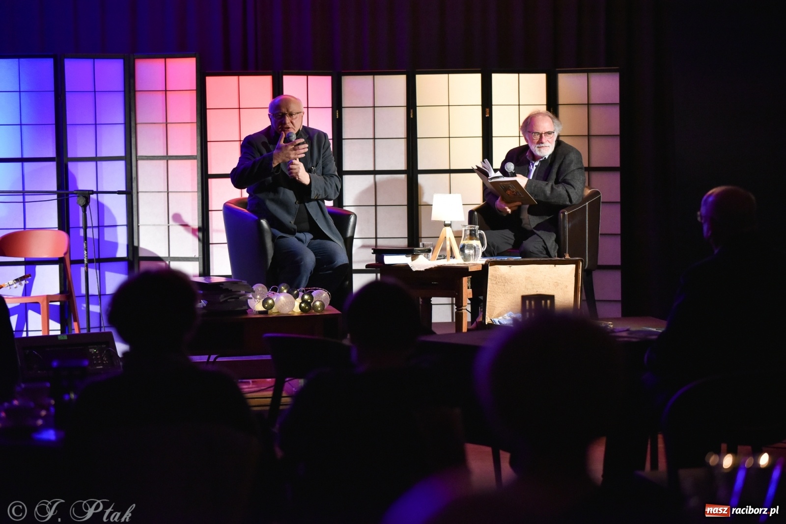 Zdjęcie w galerii na portalu naszraciborz.pl: W RCK promowano nowy numer Almanachu Prowincjonalnego wiadomości z regionu