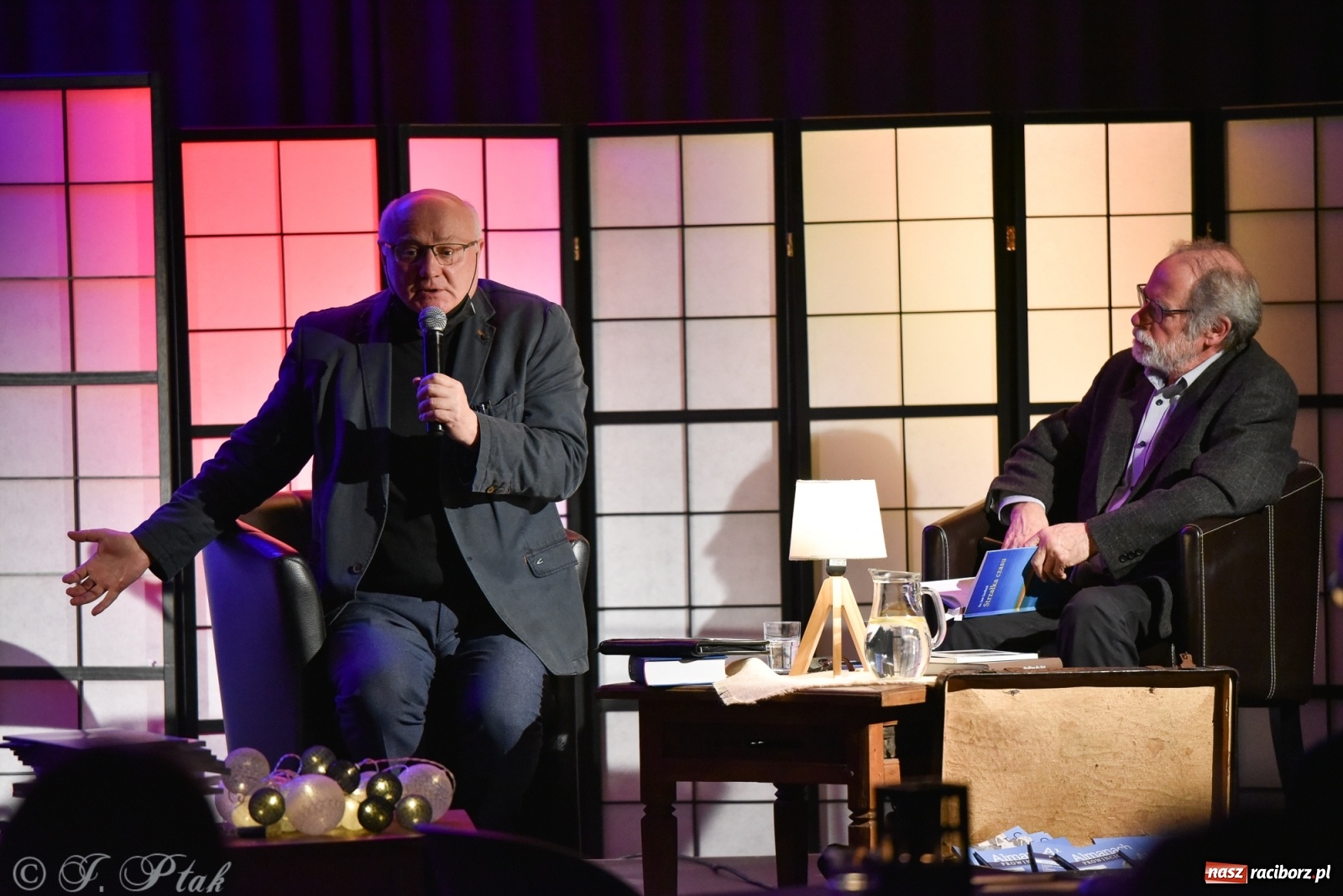 Zdjęcie w galerii na portalu naszraciborz.pl: W RCK promowano nowy numer Almanachu Prowincjonalnego wiadomości z regionu