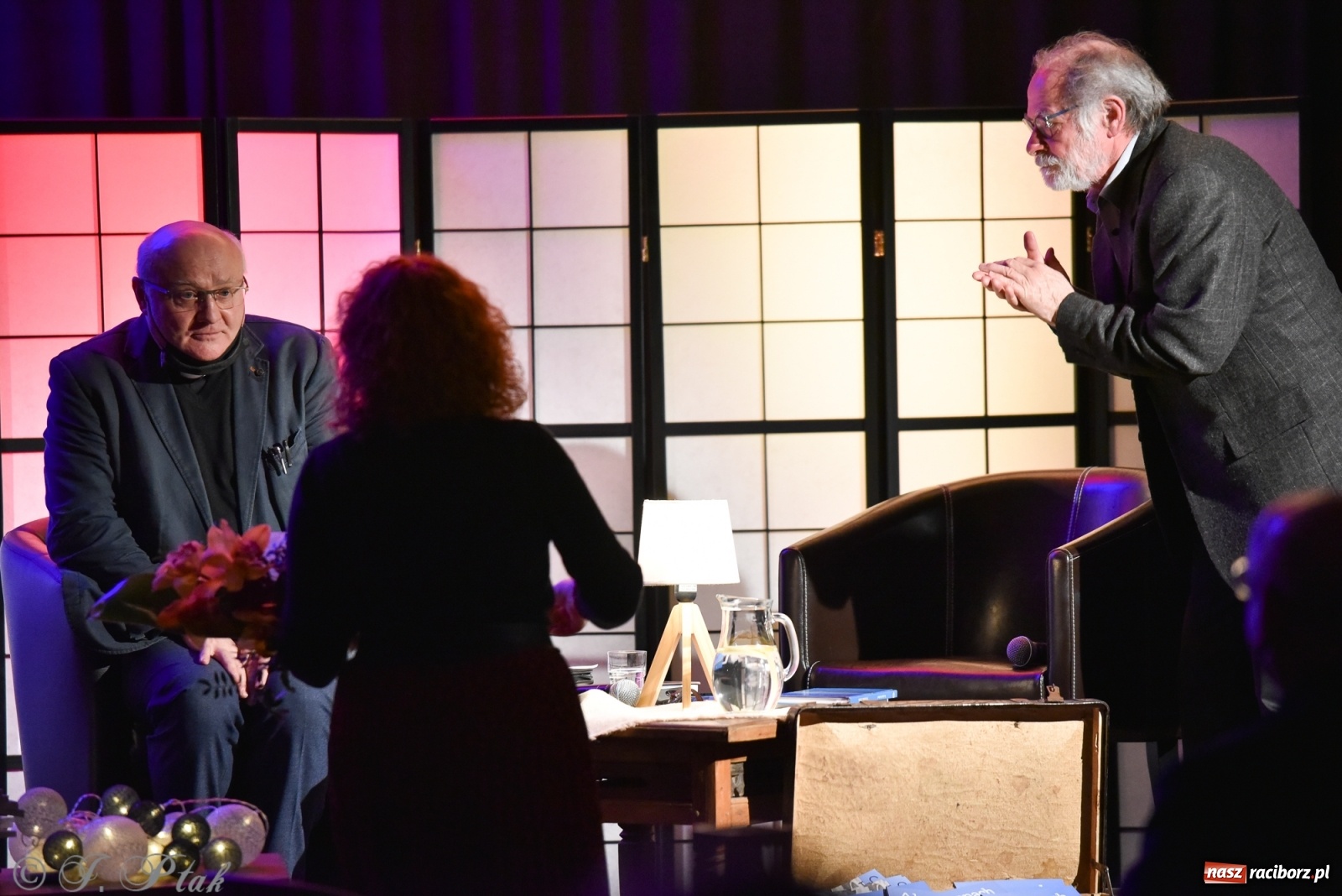 Zdjęcie w galerii na portalu naszraciborz.pl: W RCK promowano nowy numer Almanachu Prowincjonalnego wiadomości z regionu