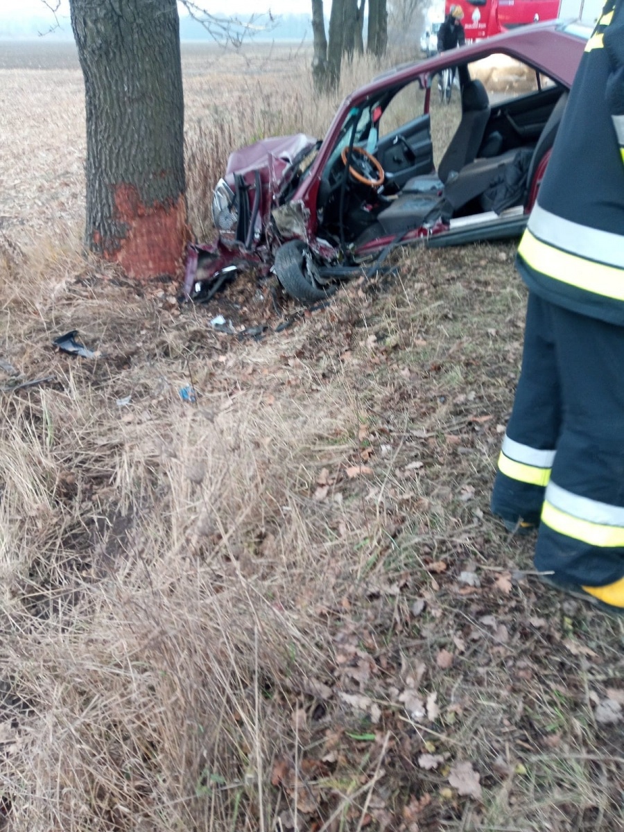 Zdjęcie w galerii na portalu naszraciborz.pl: Mercedes i audi z powiatu raciborskiego zderzyły się na trasie Buków-Syrynia wiadomości z regionu