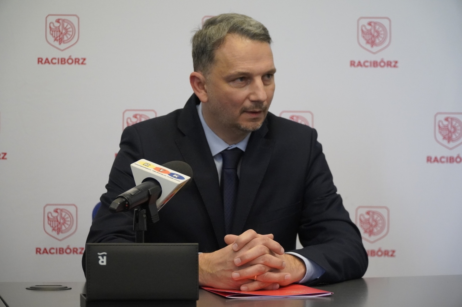 Zdjęcie w galerii na portalu naszraciborz.pl: Umowa z PK podpisana. Miejska spółka wywiezie nasze śmieci wiadomości z regionu