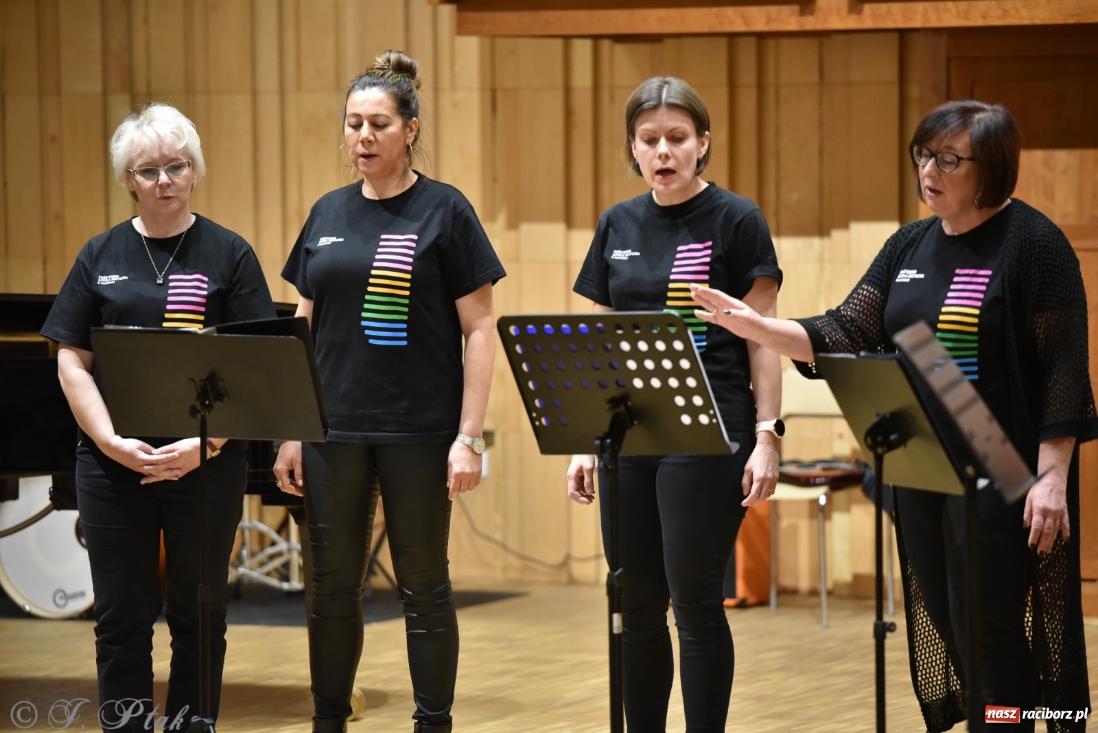 Zdjęcie w galerii na portalu naszraciborz.pl: Nauczyciele na scenie. Koncert w PSM [FOTO i WIDEO] wiadomości z regionu