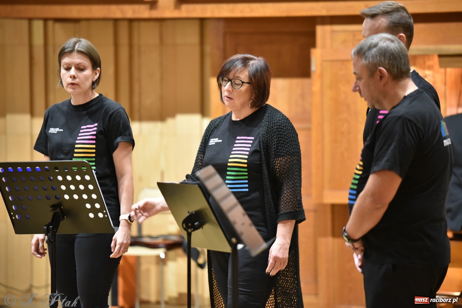 Zdjęcie w galerii na portalu naszraciborz.pl: Nauczyciele na scenie. Koncert w PSM [FOTO i WIDEO] wiadomości z regionu