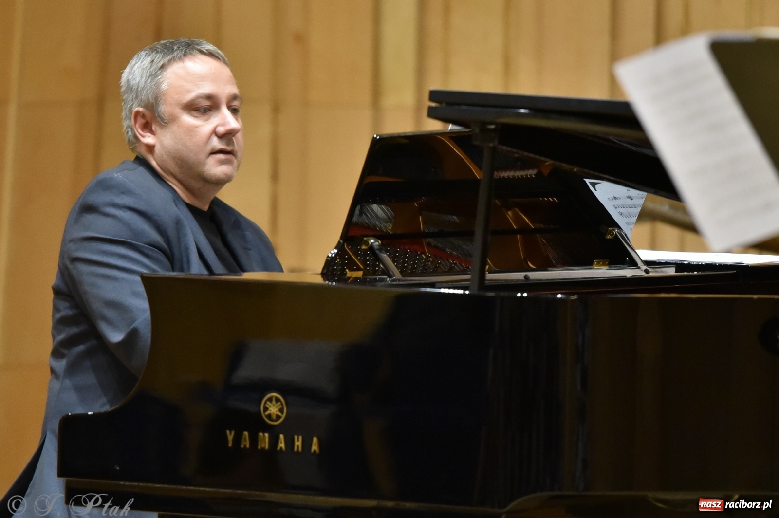 Zdjęcie w galerii na portalu naszraciborz.pl: Nauczyciele na scenie. Koncert w PSM [FOTO i WIDEO] wiadomości z regionu