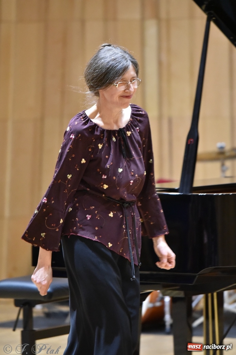 Zdjęcie w galerii na portalu naszraciborz.pl: Nauczyciele na scenie. Koncert w PSM [FOTO i WIDEO] wiadomości z regionu