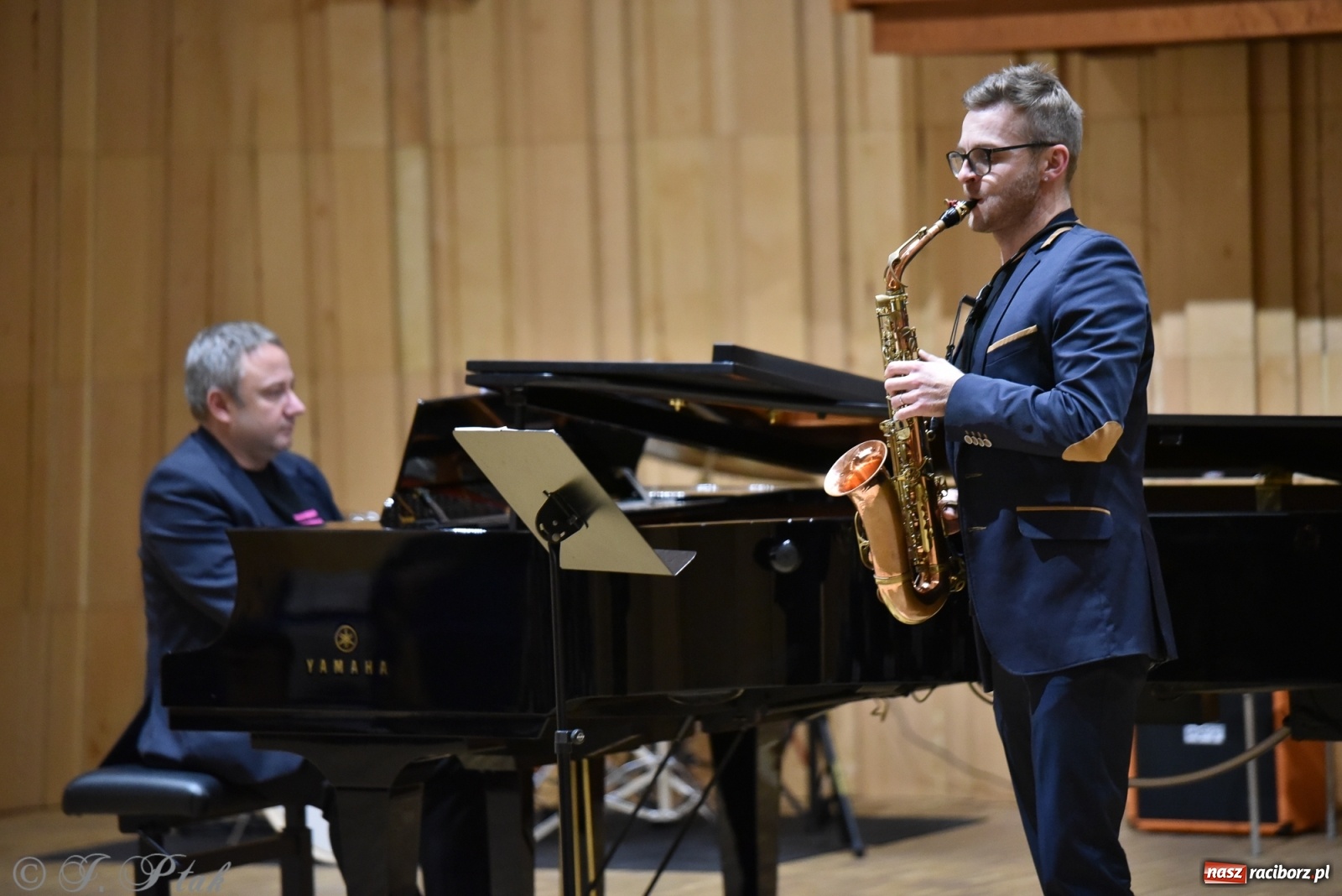 Zdjęcie w galerii na portalu naszraciborz.pl: Nauczyciele na scenie. Koncert w PSM [FOTO i WIDEO] wiadomości z regionu