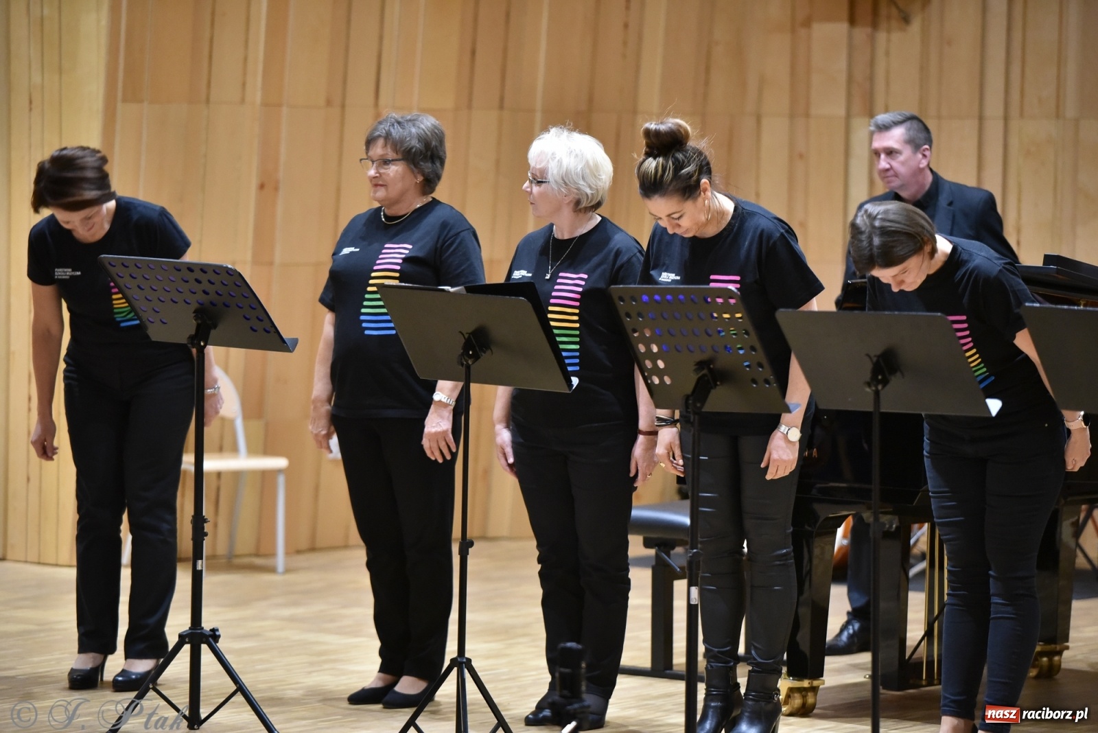 Zdjęcie w galerii na portalu naszraciborz.pl: Nauczyciele na scenie. Koncert w PSM [FOTO i WIDEO] wiadomości z regionu