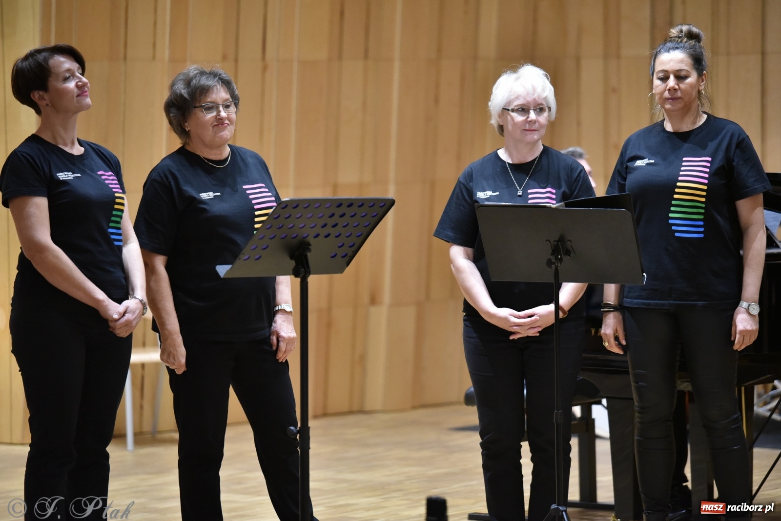 Zdjęcie w galerii na portalu naszraciborz.pl: Nauczyciele na scenie. Koncert w PSM [FOTO i WIDEO] wiadomości z regionu