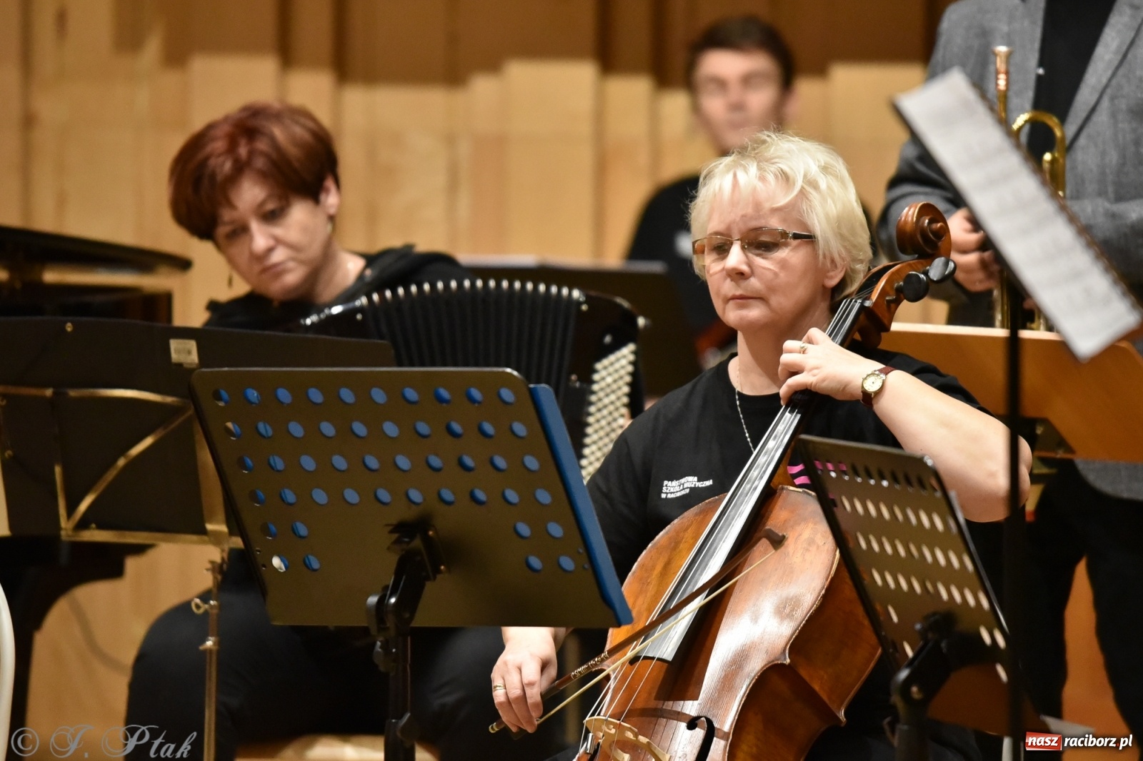 Zdjęcie w galerii na portalu naszraciborz.pl: Nauczyciele na scenie. Koncert w PSM [FOTO i WIDEO] wiadomości z regionu
