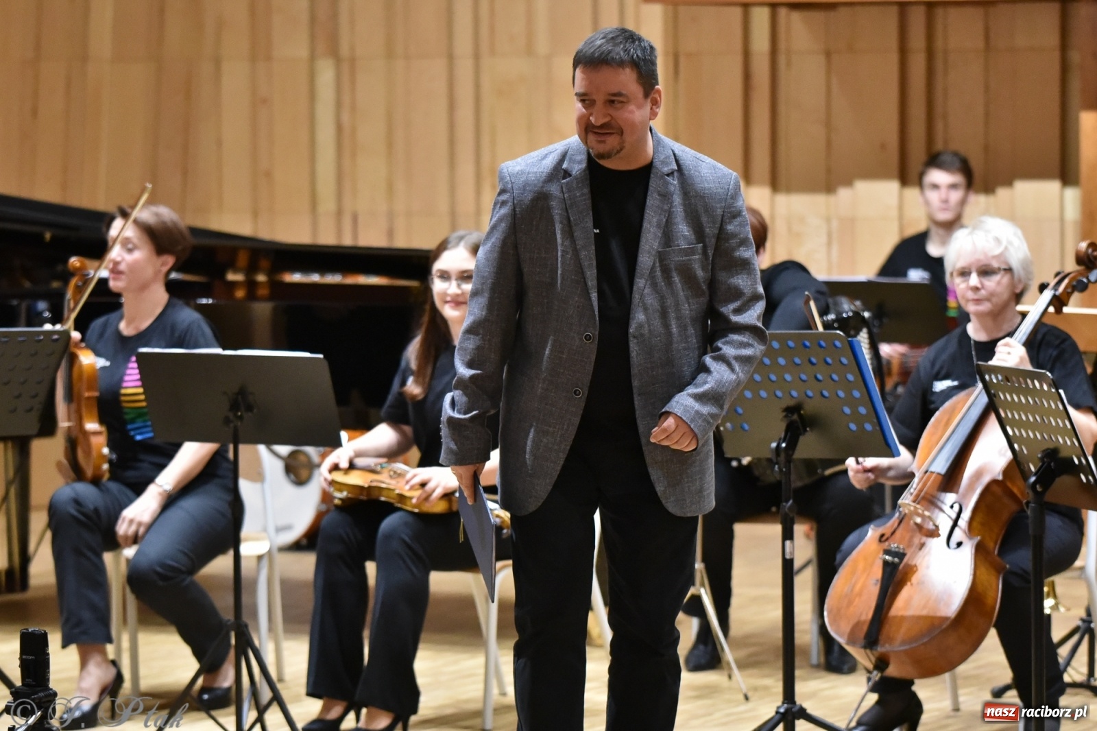 Zdjęcie w galerii na portalu naszraciborz.pl: Nauczyciele na scenie. Koncert w PSM [FOTO i WIDEO] wiadomości z regionu