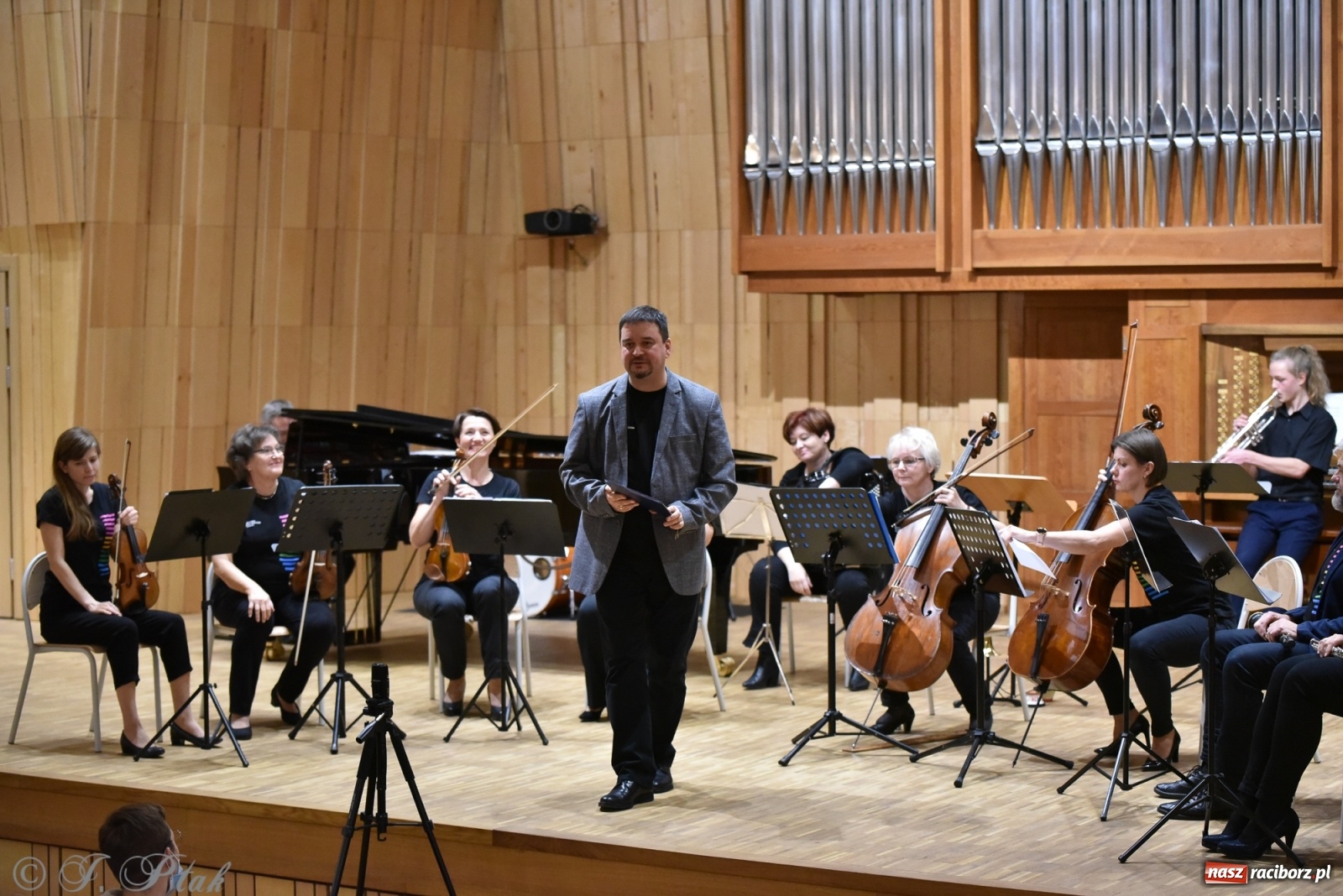 Zdjęcie w galerii na portalu naszraciborz.pl: Nauczyciele na scenie. Koncert w PSM [FOTO i WIDEO] wiadomości z regionu