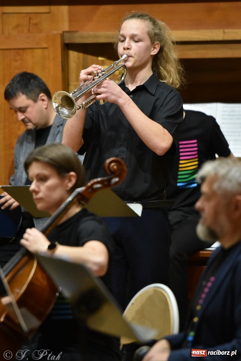 Zdjęcie w galerii na portalu naszraciborz.pl: Nauczyciele na scenie. Koncert w PSM [FOTO i WIDEO] wiadomości z regionu