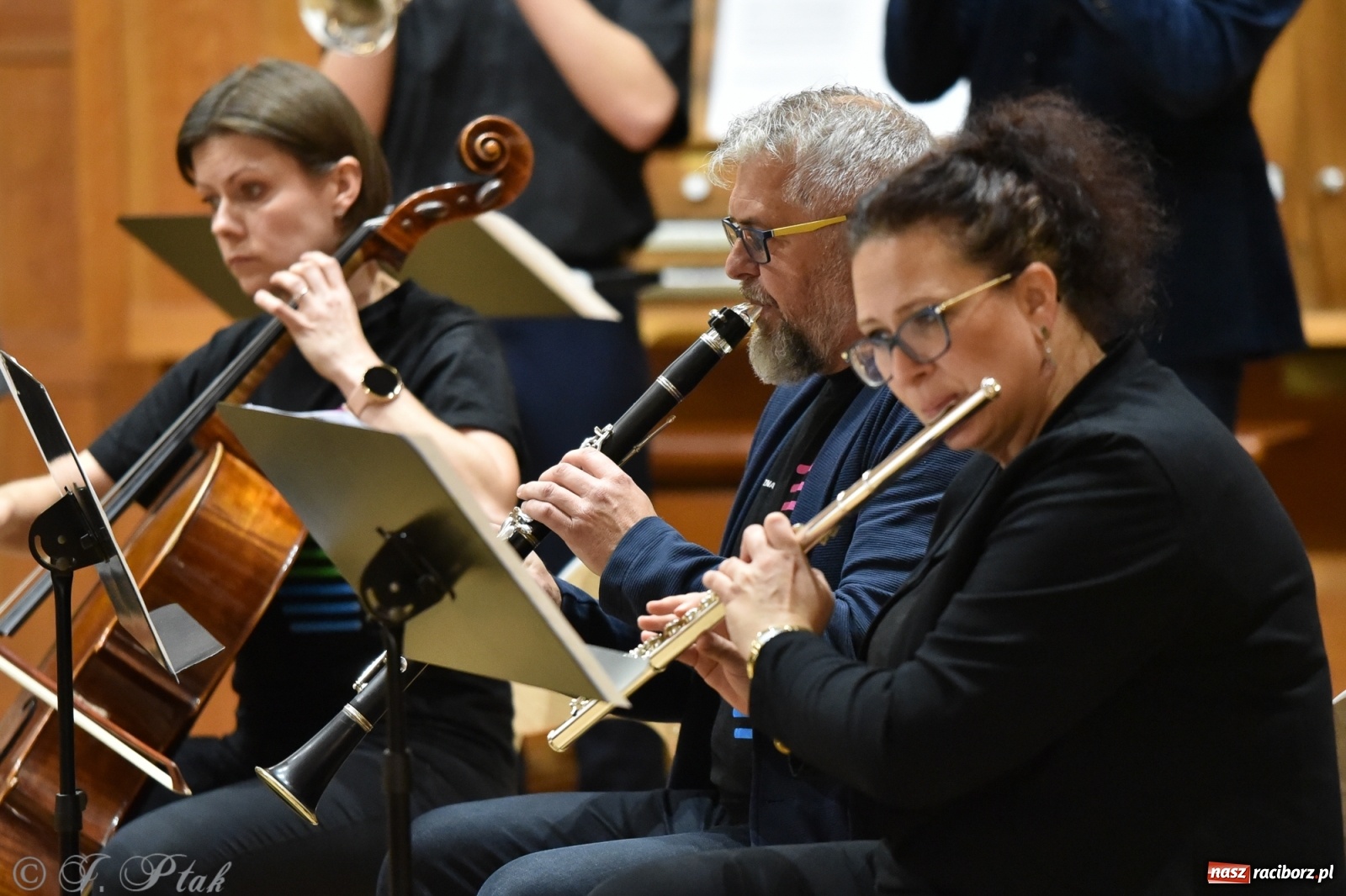 Zdjęcie w galerii na portalu naszraciborz.pl: Nauczyciele na scenie. Koncert w PSM [FOTO i WIDEO] wiadomości z regionu