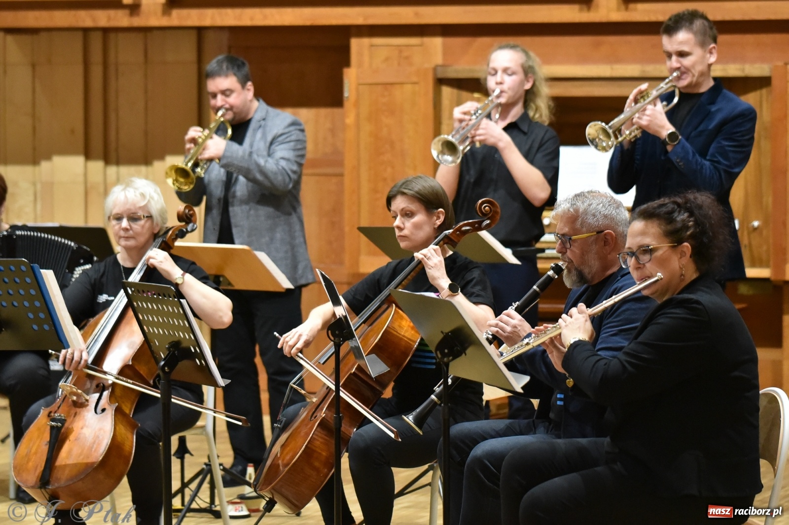 Zdjęcie w galerii na portalu naszraciborz.pl: Nauczyciele na scenie. Koncert w PSM [FOTO i WIDEO] wiadomości z regionu