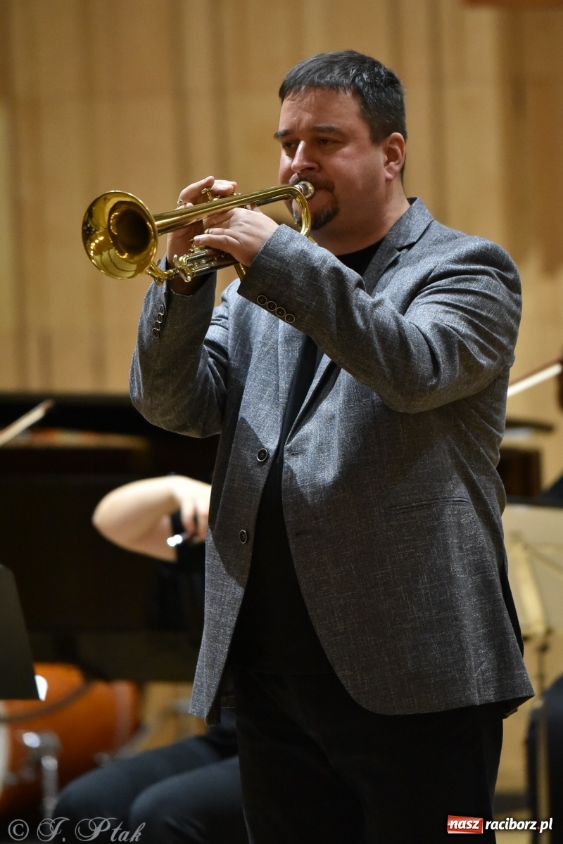 Zdjęcie w galerii na portalu naszraciborz.pl: Nauczyciele na scenie. Koncert w PSM [FOTO i WIDEO] wiadomości z regionu