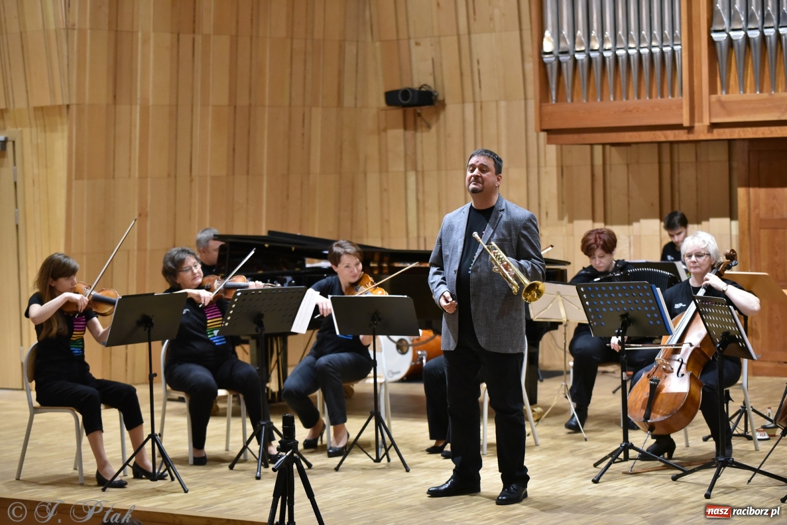 Zdjęcie w galerii na portalu naszraciborz.pl: Nauczyciele na scenie. Koncert w PSM [FOTO i WIDEO] wiadomości z regionu