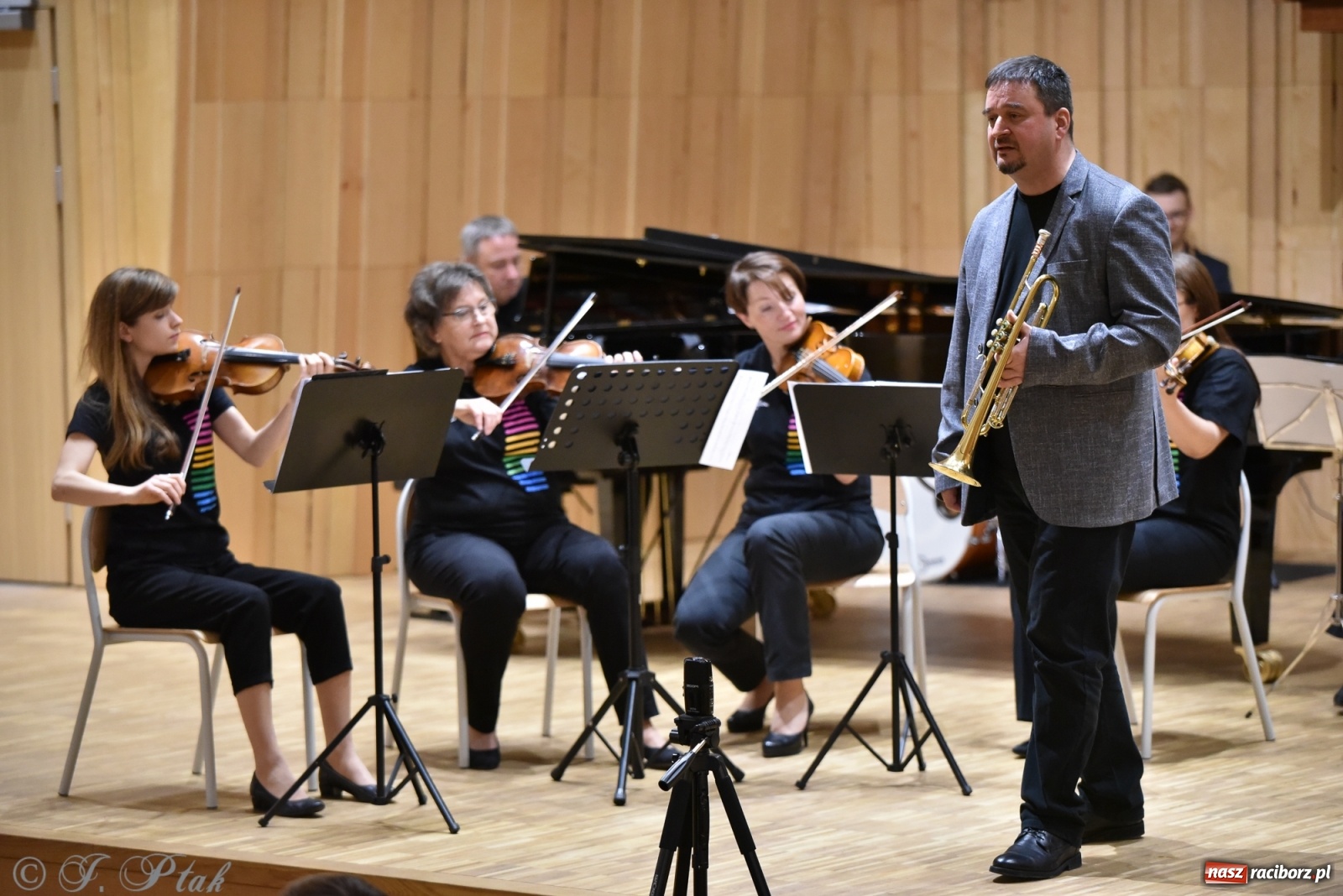 Zdjęcie w galerii na portalu naszraciborz.pl: Nauczyciele na scenie. Koncert w PSM [FOTO i WIDEO] wiadomości z regionu