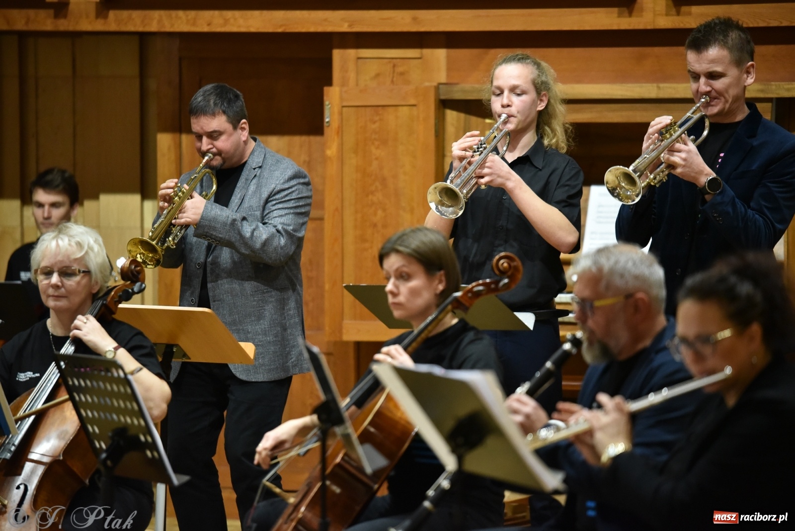Zdjęcie w galerii na portalu naszraciborz.pl: Nauczyciele na scenie. Koncert w PSM [FOTO i WIDEO] wiadomości z regionu