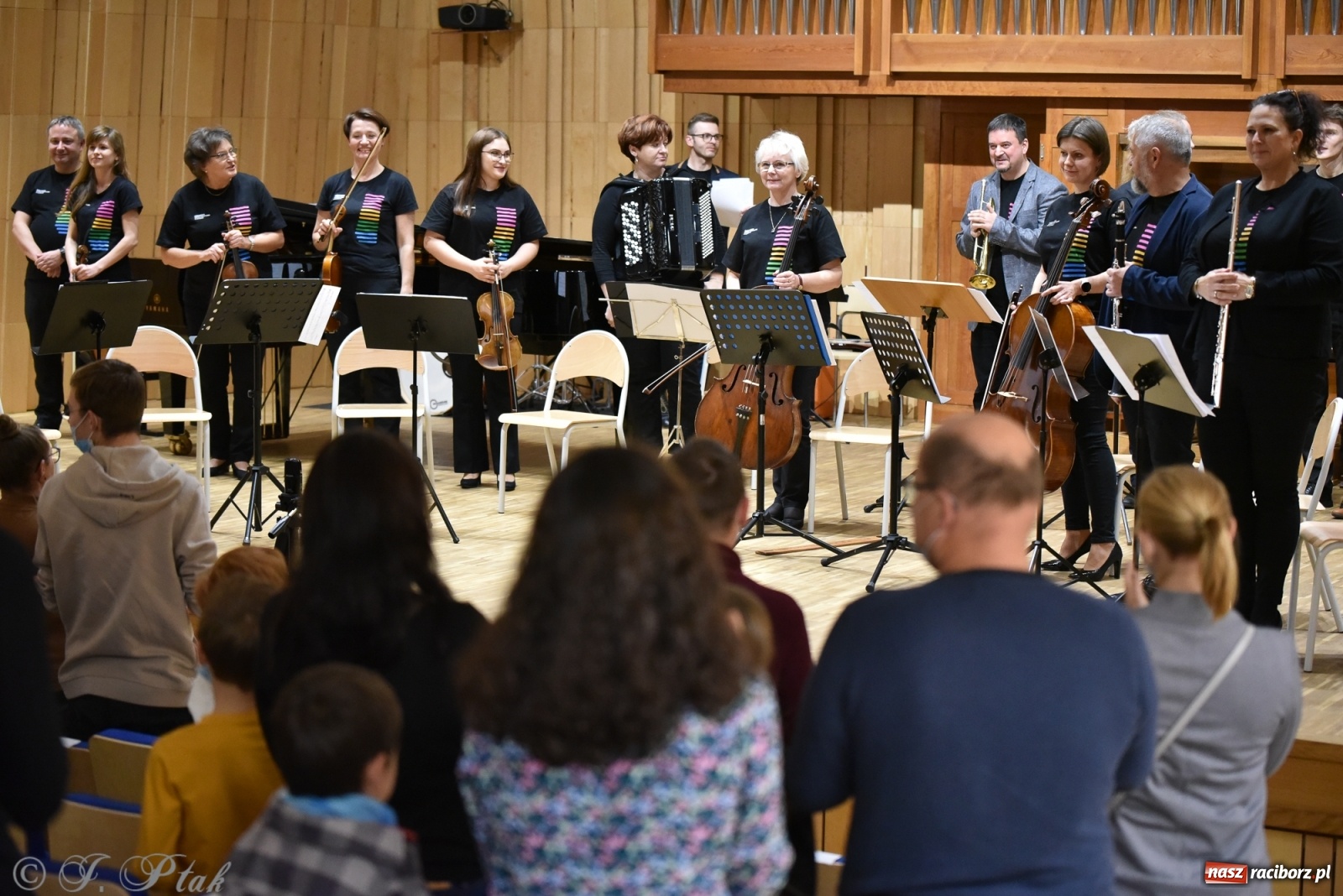 Zdjęcie w galerii na portalu naszraciborz.pl: Nauczyciele na scenie. Koncert w PSM [FOTO i WIDEO] wiadomości z regionu