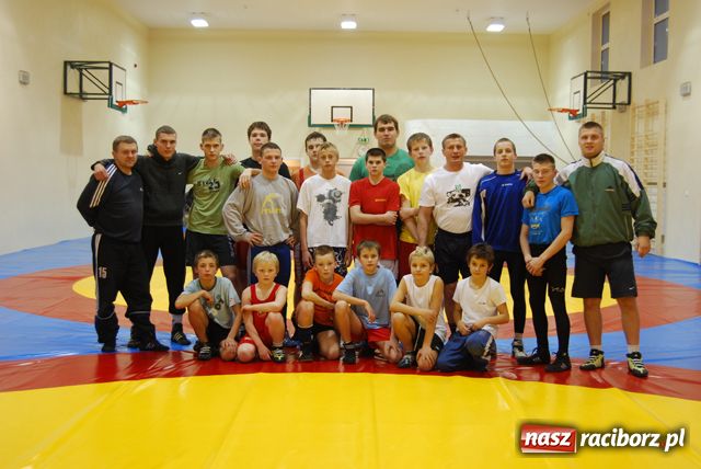 Zdjęcie w galerii na portalu naszraciborz.pl: Sportowa hala w nowym wcieleniu wiadomości z regionu