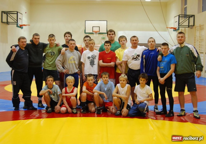 Zdjęcie w galerii na portalu naszraciborz.pl: Sportowa hala w nowym wcieleniu wiadomości z regionu