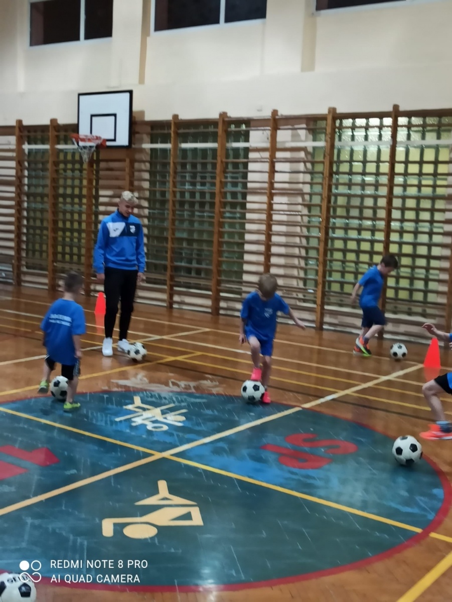 Zdjęcie w galerii na portalu naszraciborz.pl: Reprezentant Polski odwiedził trening młodych Unitów wiadomości z regionu