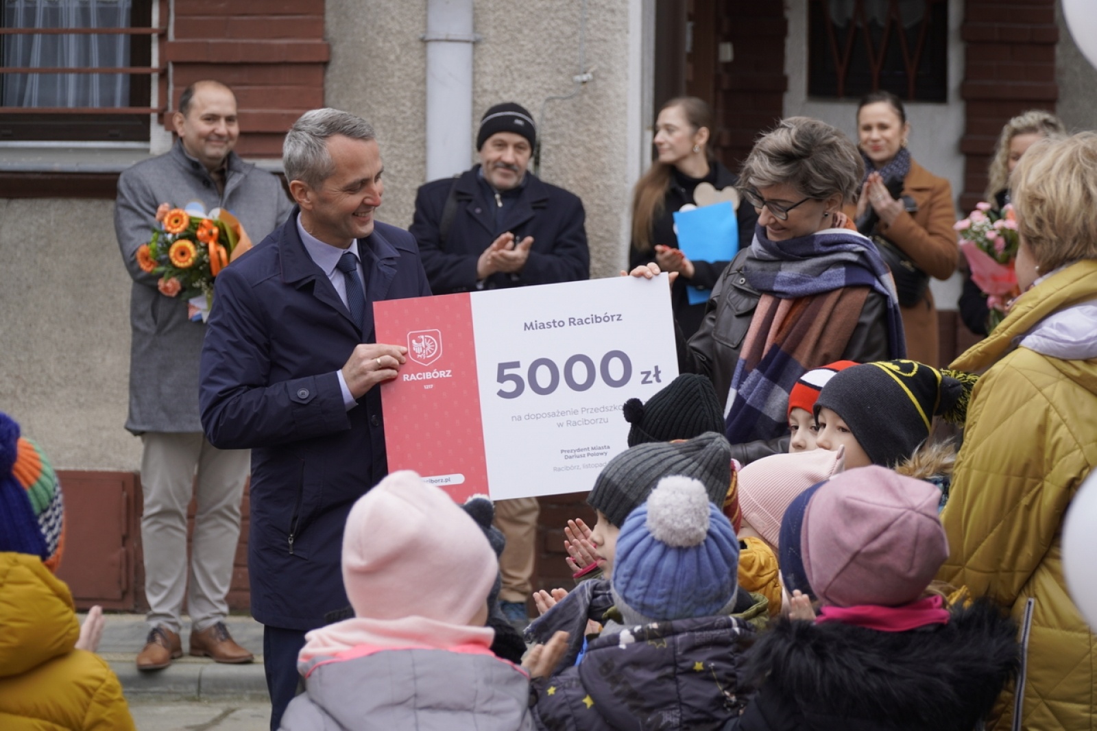 Zdjęcie w galerii na portalu naszraciborz.pl: Przedszkole nr 13 ma nowy plac zabaw wiadomości z regionu