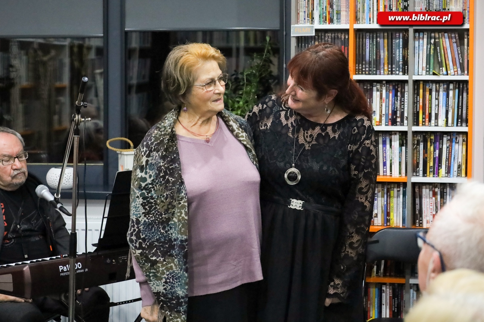 Zdjęcie w galerii na portalu naszraciborz.pl: Przemyślenia – wieczór poetycki Jadwigi Wojnowskiej wiadomości z regionu