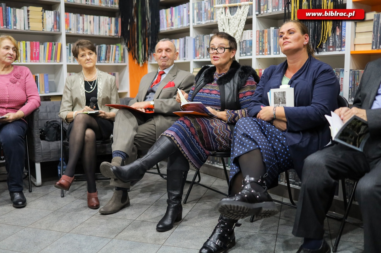 Zdjęcie w galerii na portalu naszraciborz.pl: Przemyślenia – wieczór poetycki Jadwigi Wojnowskiej wiadomości z regionu