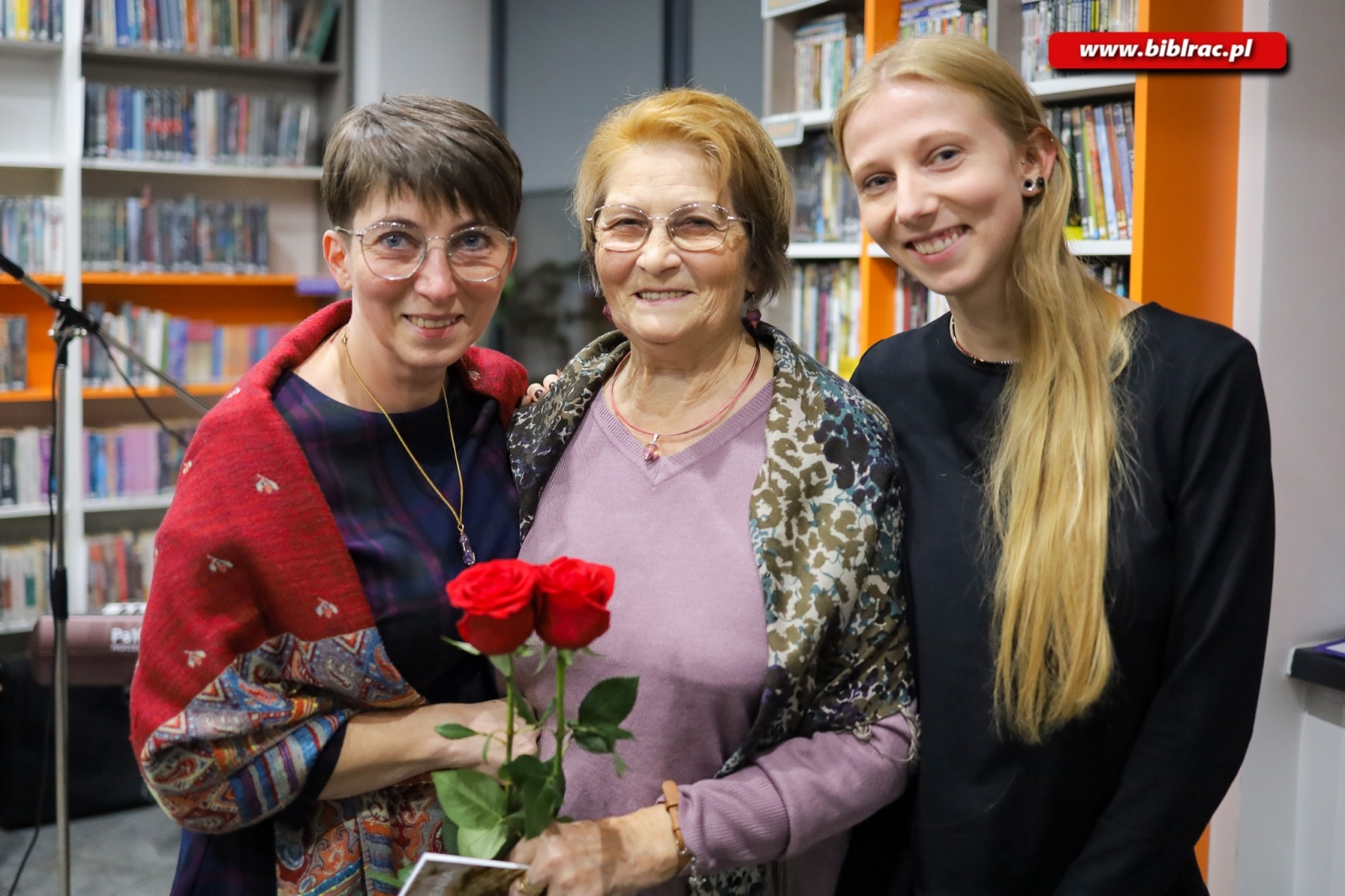 Zdjęcie w galerii na portalu naszraciborz.pl: Przemyślenia – wieczór poetycki Jadwigi Wojnowskiej wiadomości z regionu