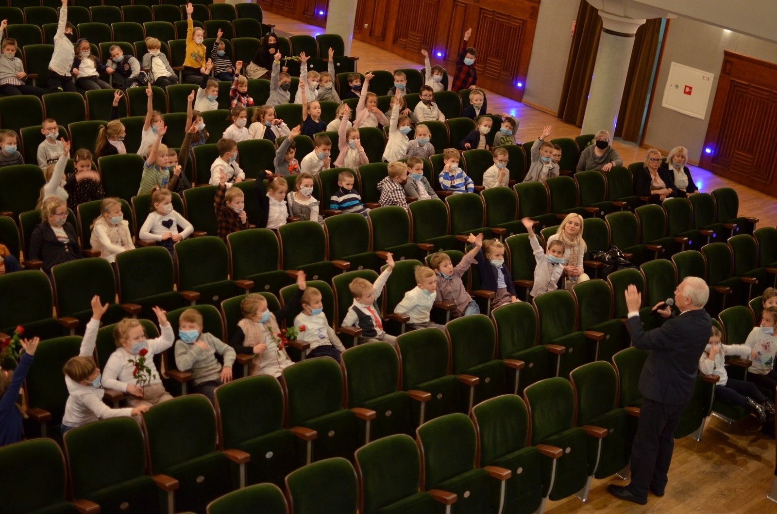 Zdjęcie w galerii na portalu naszraciborz.pl: Muzyczne spotkanie młodych w RCK. W roli głównej wiolonczela wiadomości z regionu