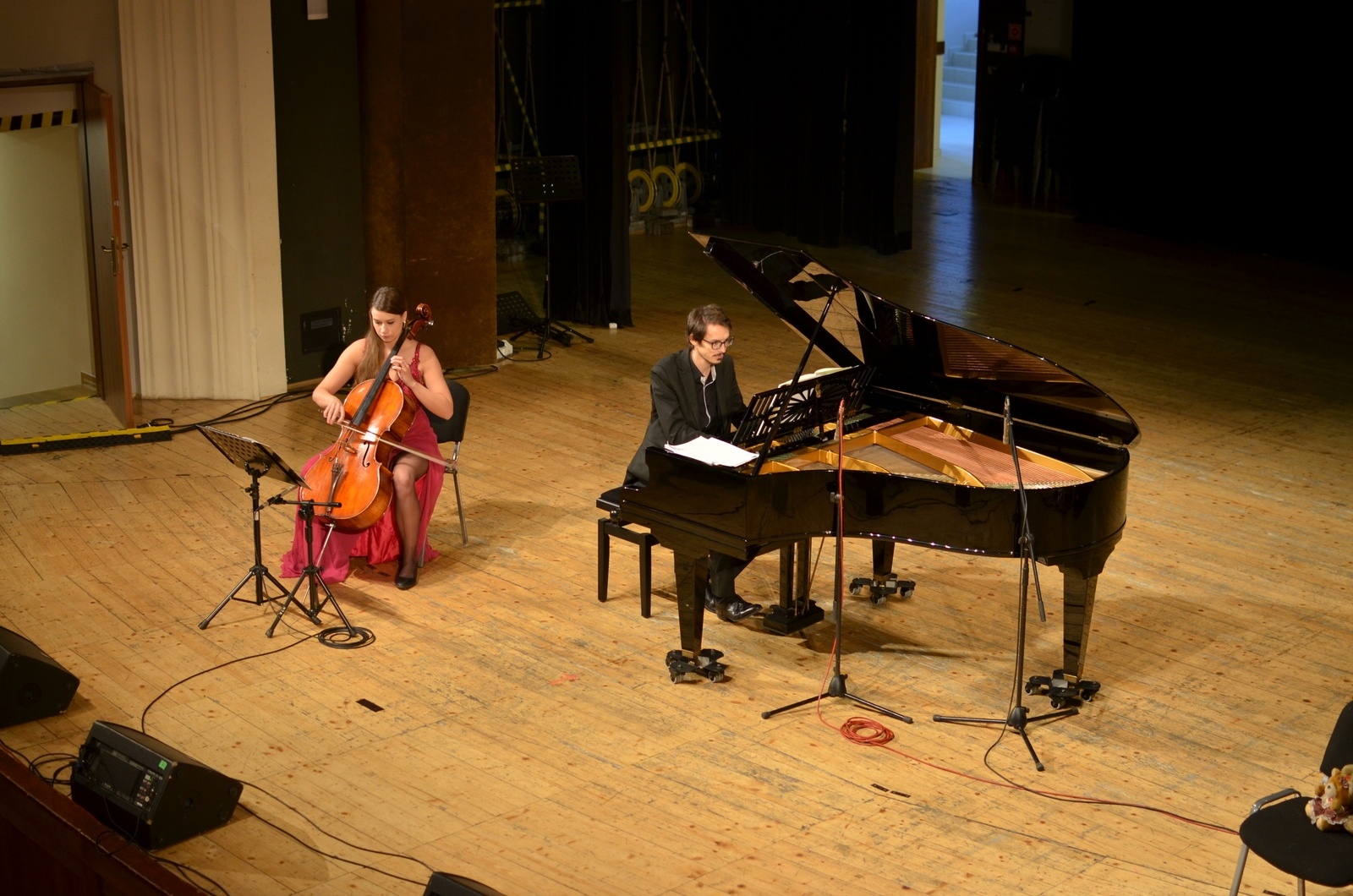 Zdjęcie w galerii na portalu naszraciborz.pl: Muzyczne spotkanie młodych w RCK. W roli głównej wiolonczela wiadomości z regionu