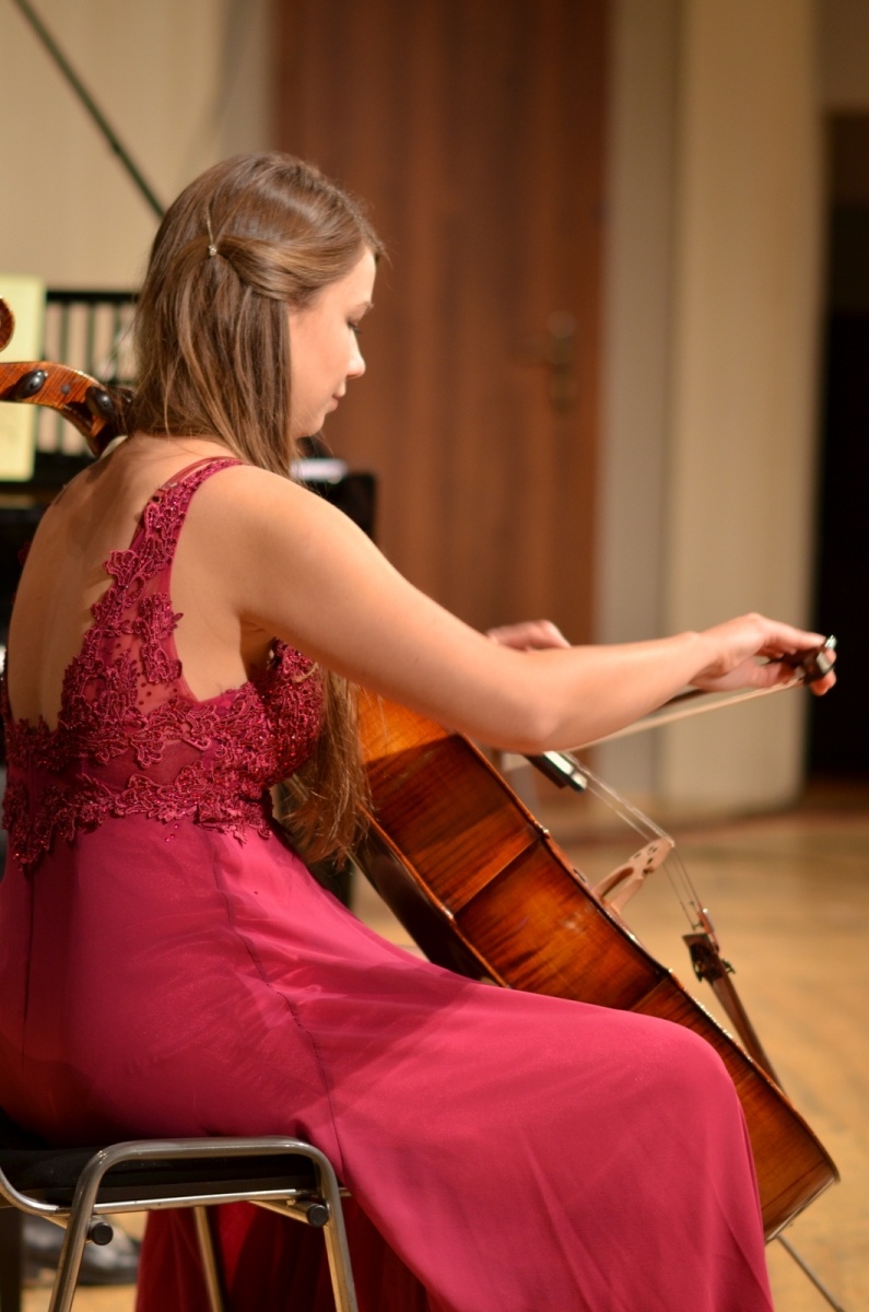 Zdjęcie w galerii na portalu naszraciborz.pl: Muzyczne spotkanie młodych w RCK. W roli głównej wiolonczela wiadomości z regionu